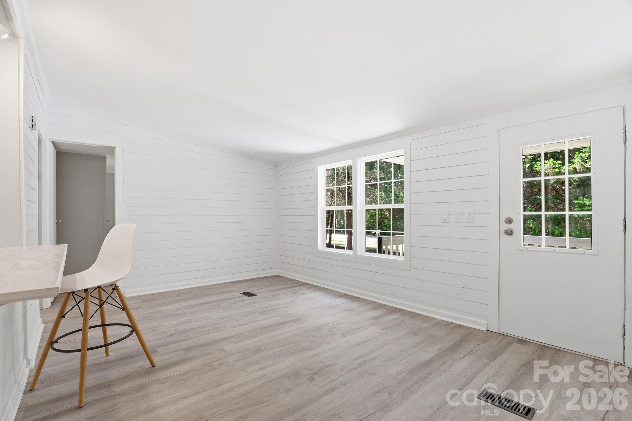136 Woodridge Lane