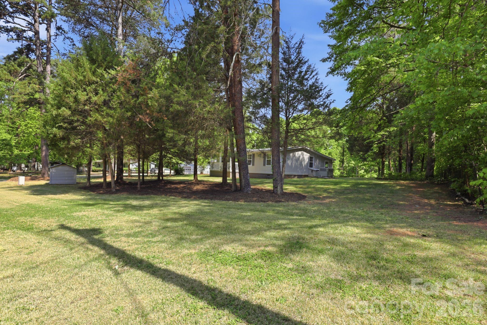 136 Woodridge Lane