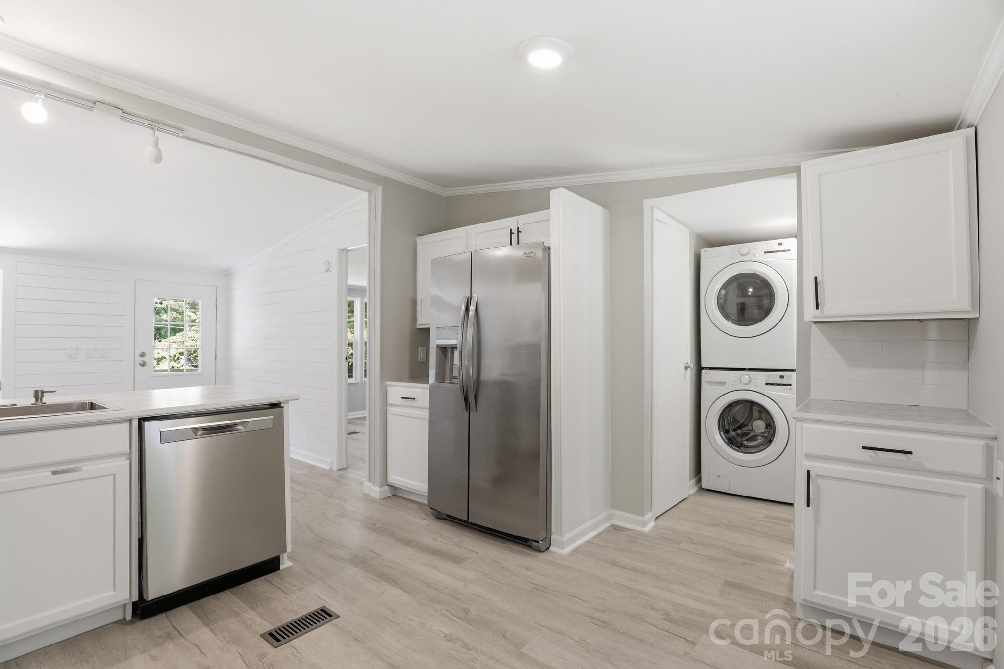 136 Woodridge Lane