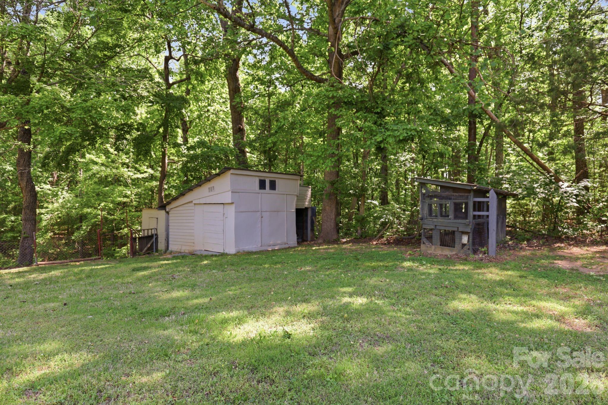 136 Woodridge Lane