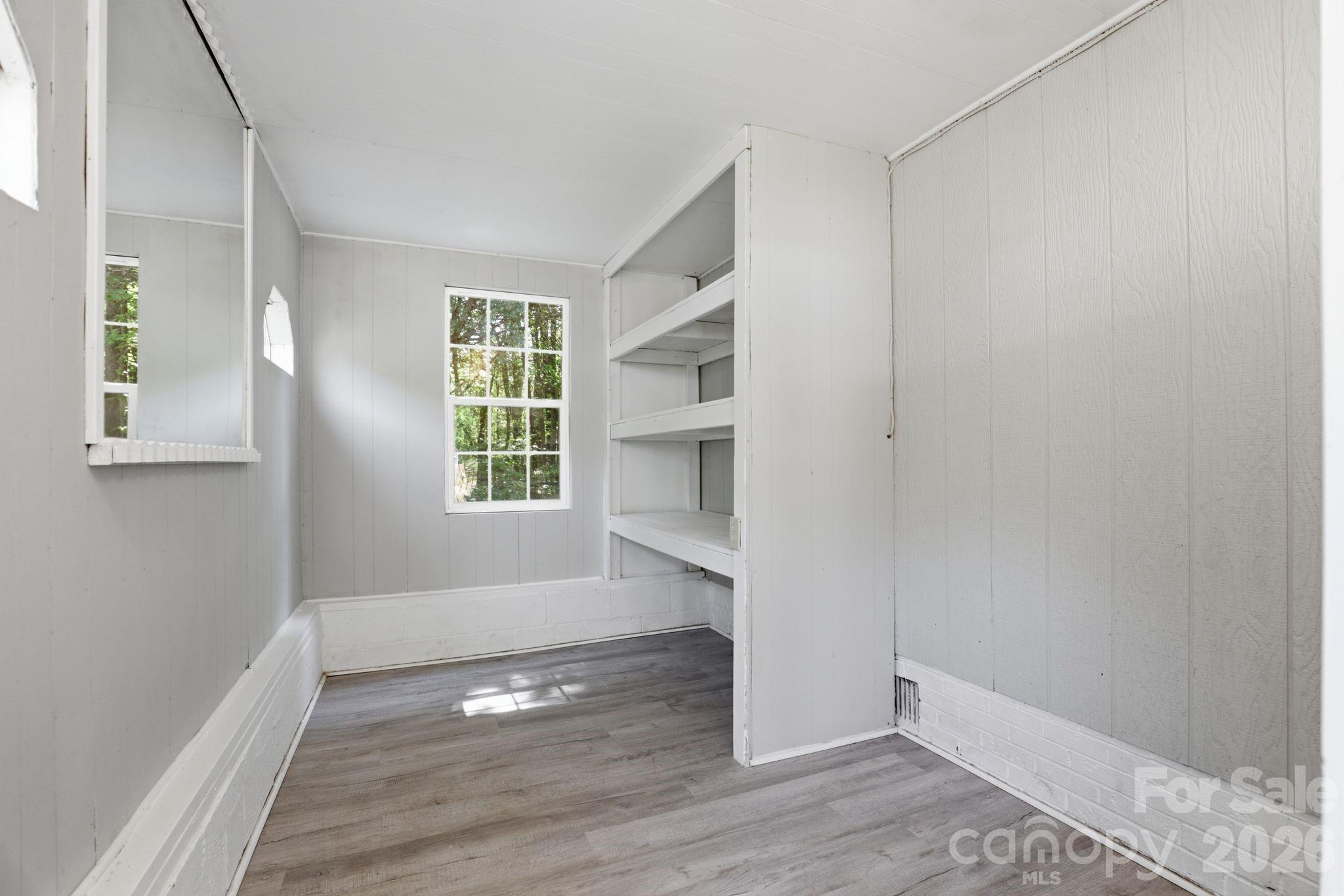 136 Woodridge Lane
