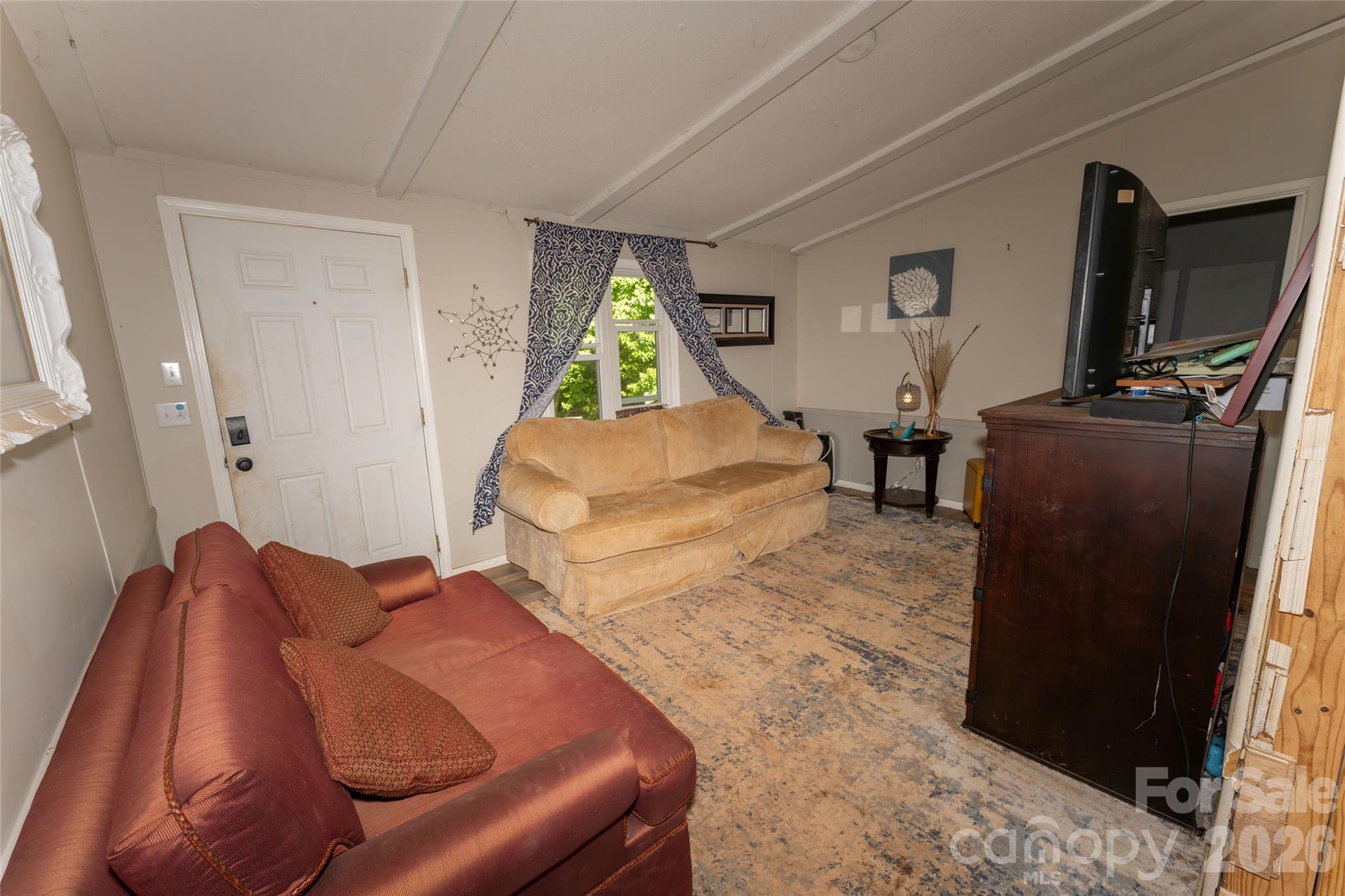 6132 Sherwood Lane