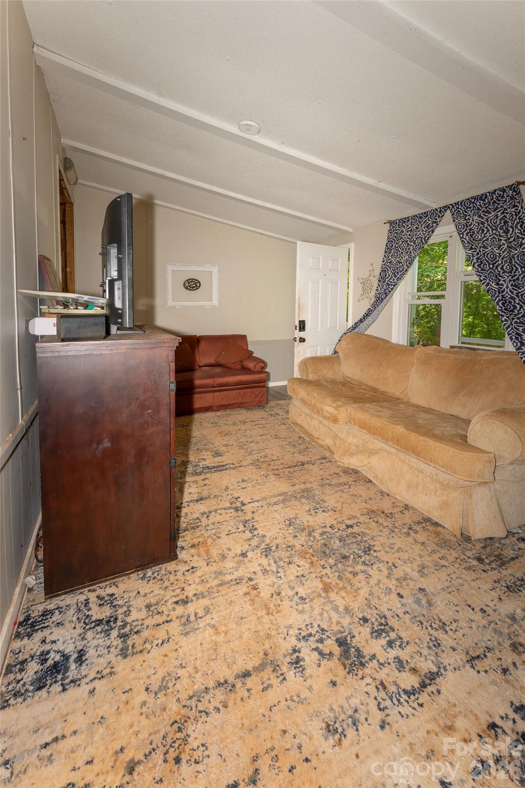 6132 Sherwood Lane
