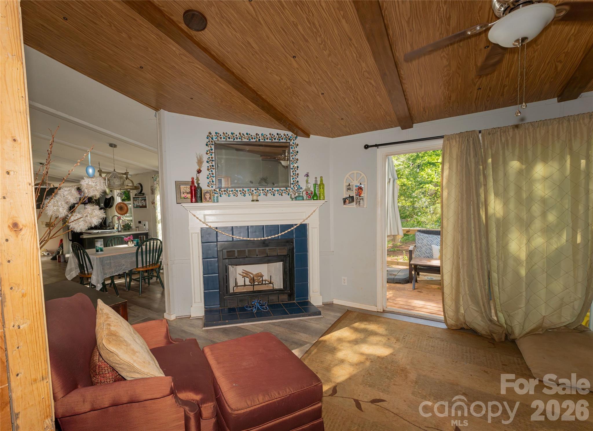 6132 Sherwood Lane