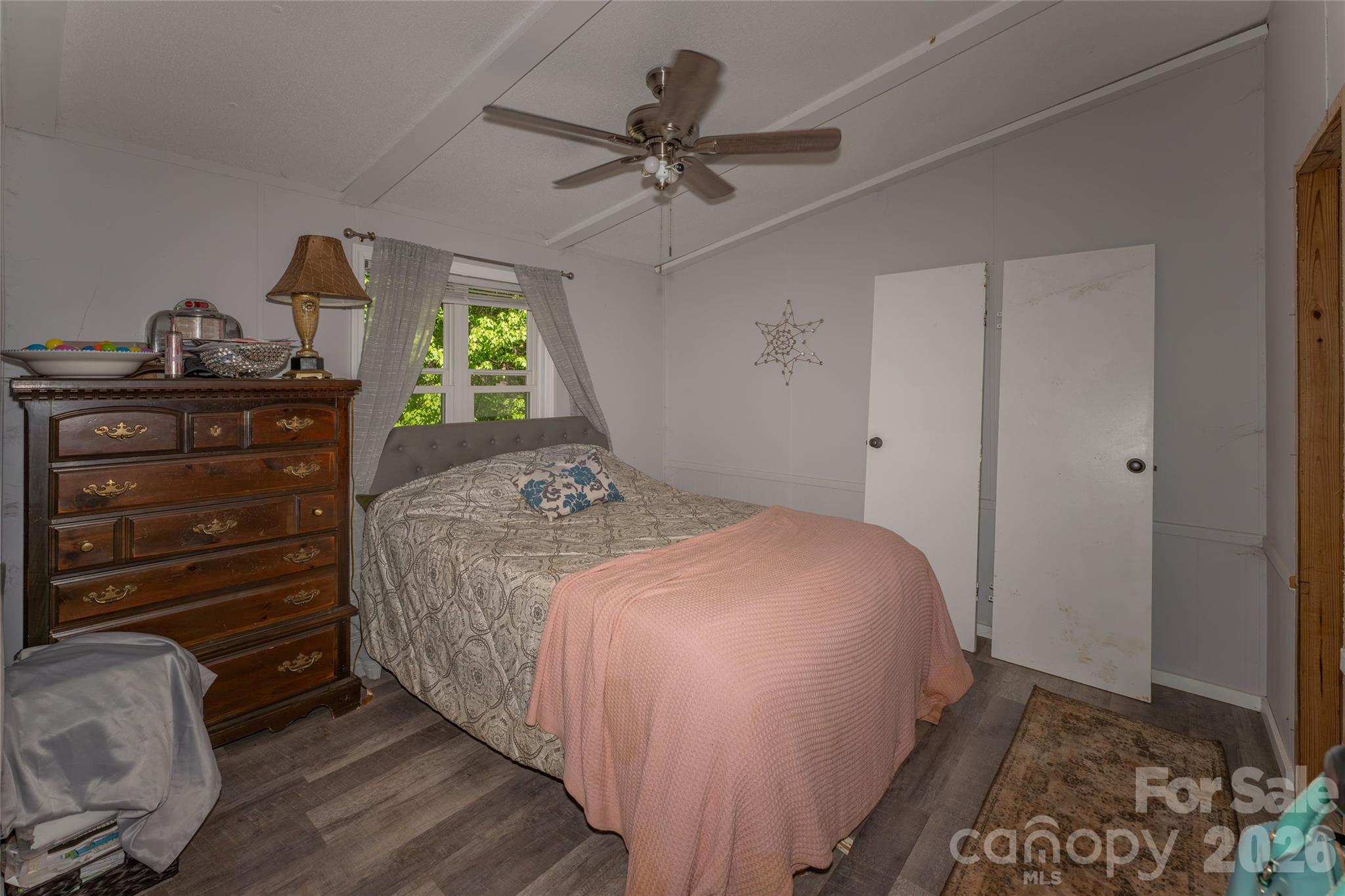 6132 Sherwood Lane