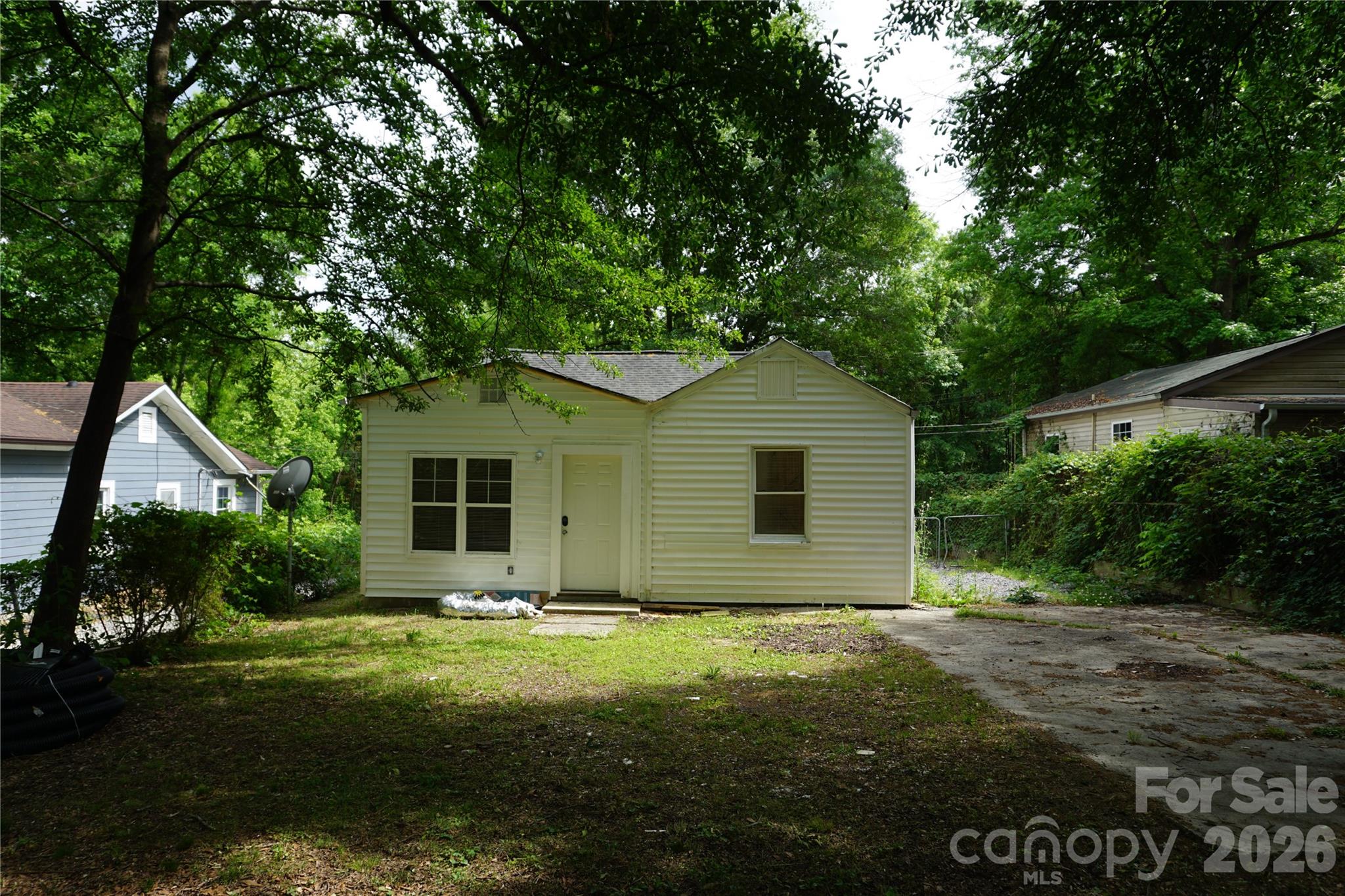 1124 W Mauney Avenue
