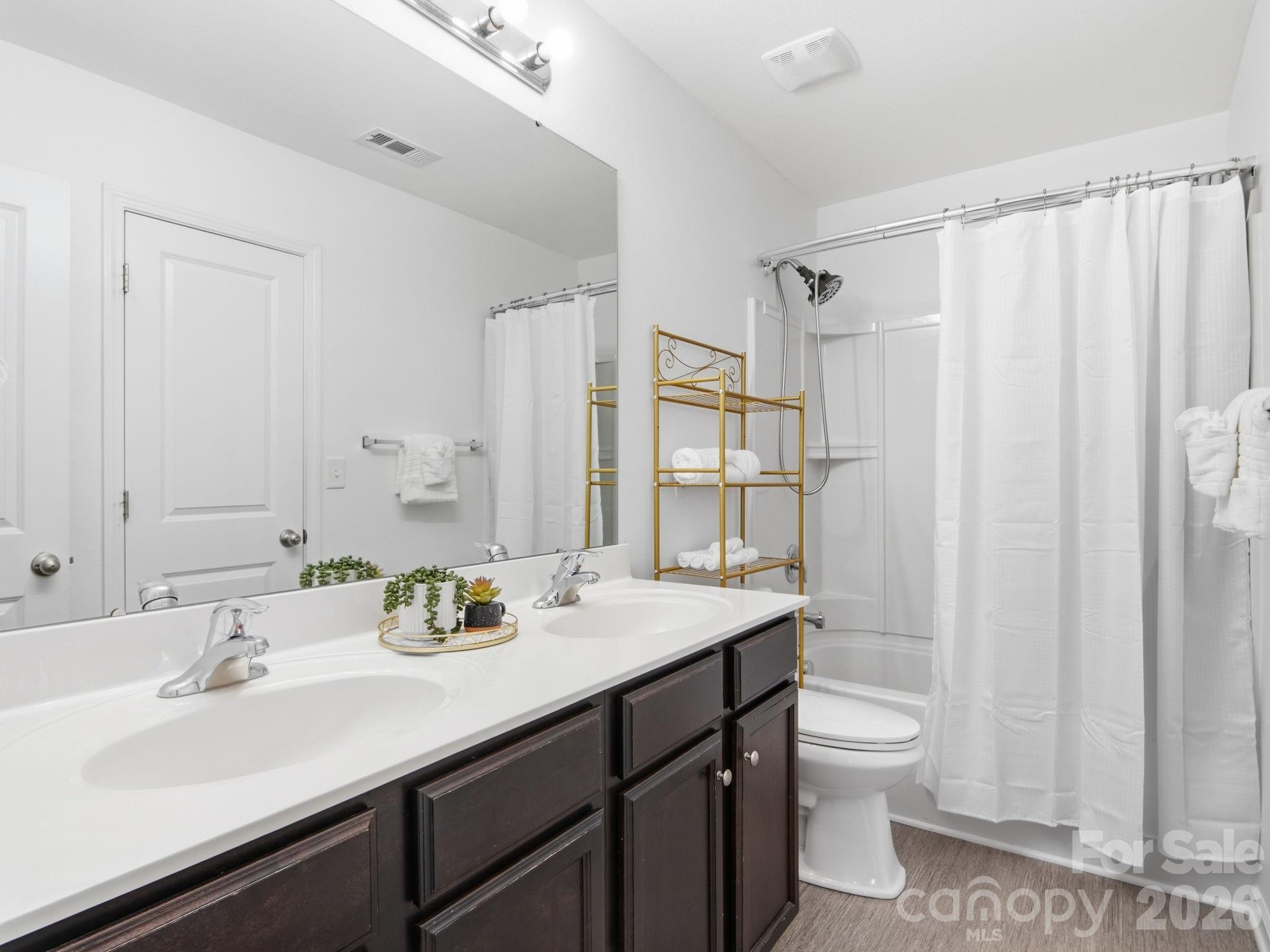 115 Harvest Pointe Drive Unit: 73