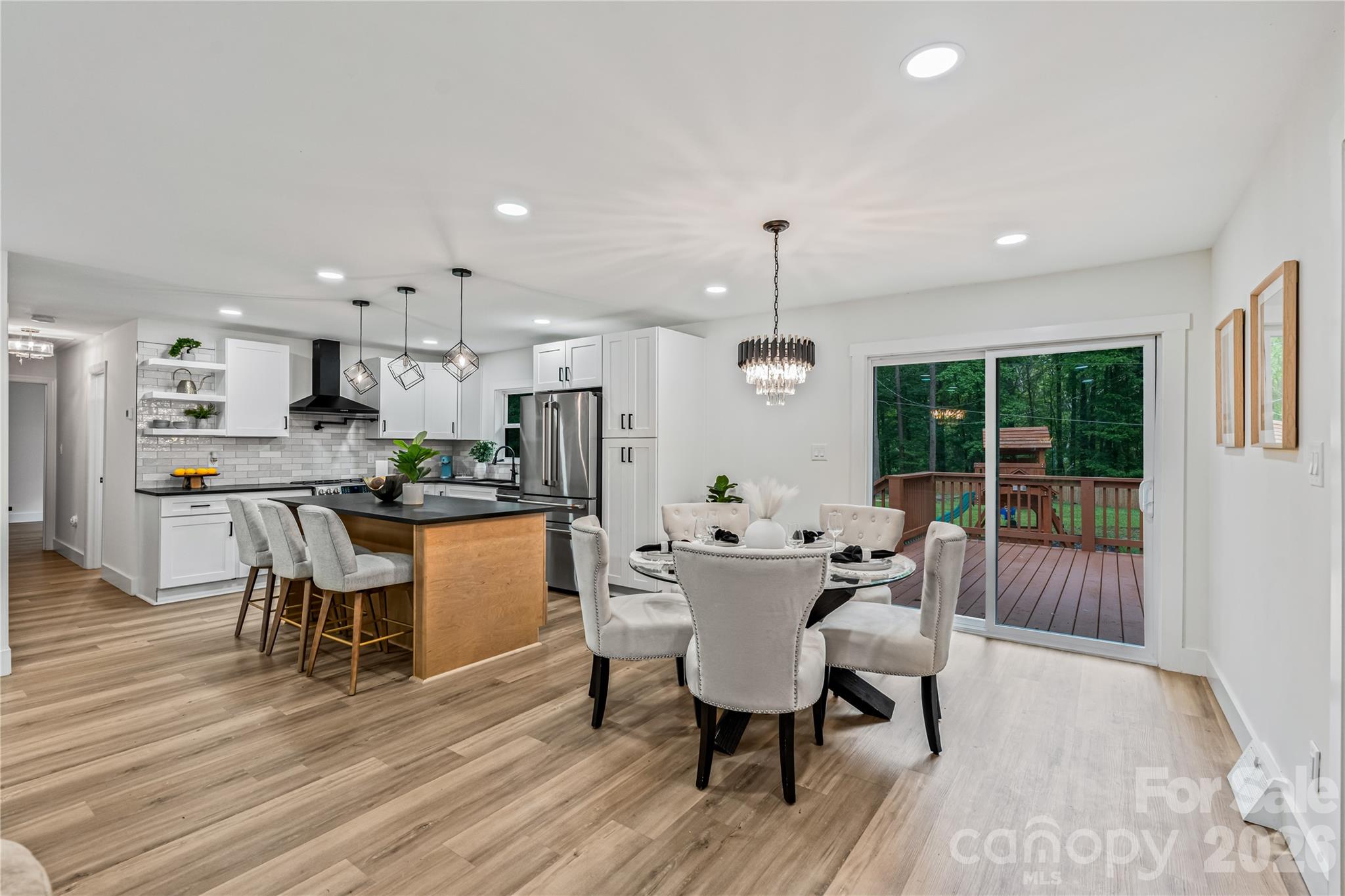 833 Knowles Drive