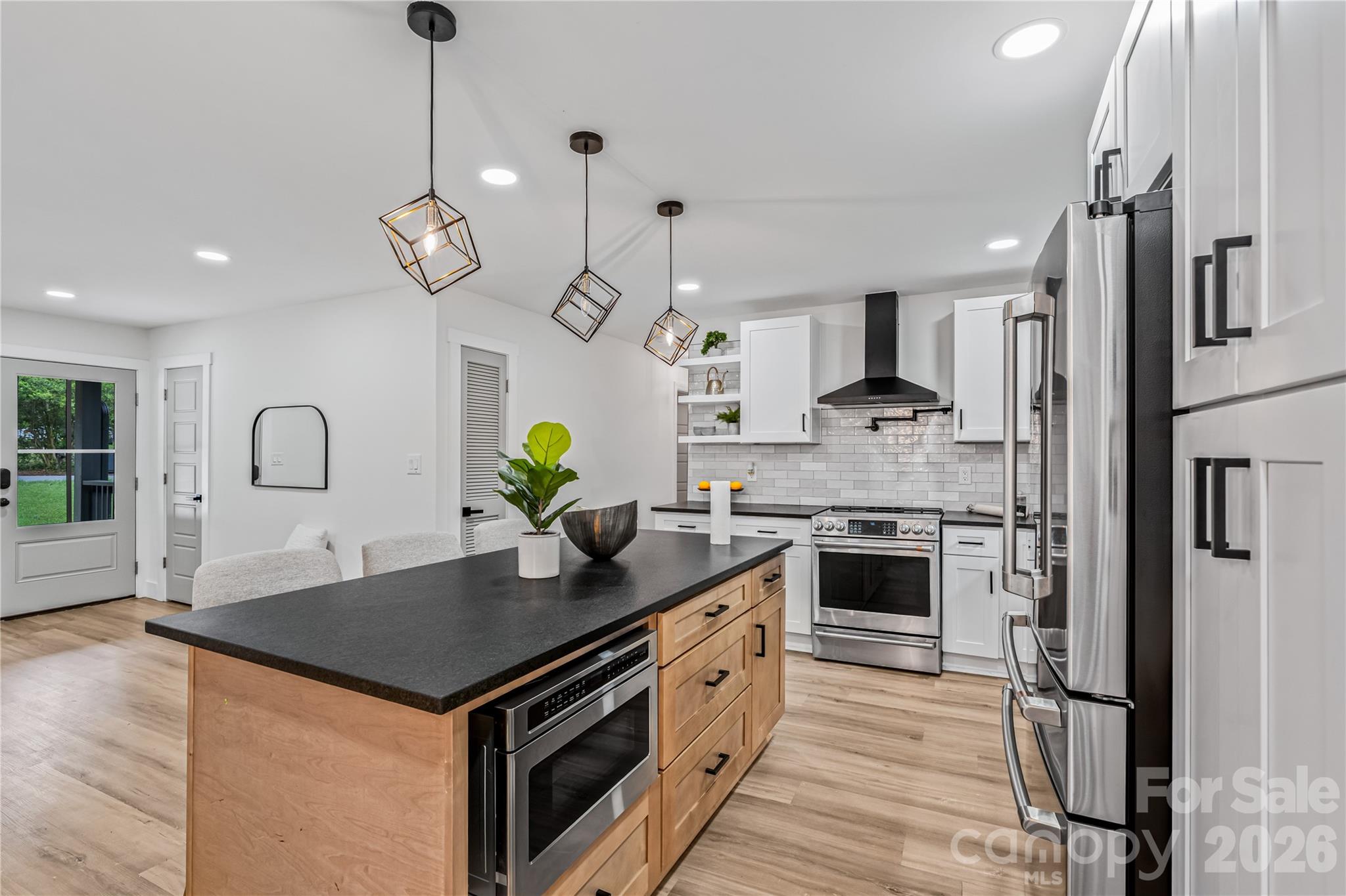 833 Knowles Drive