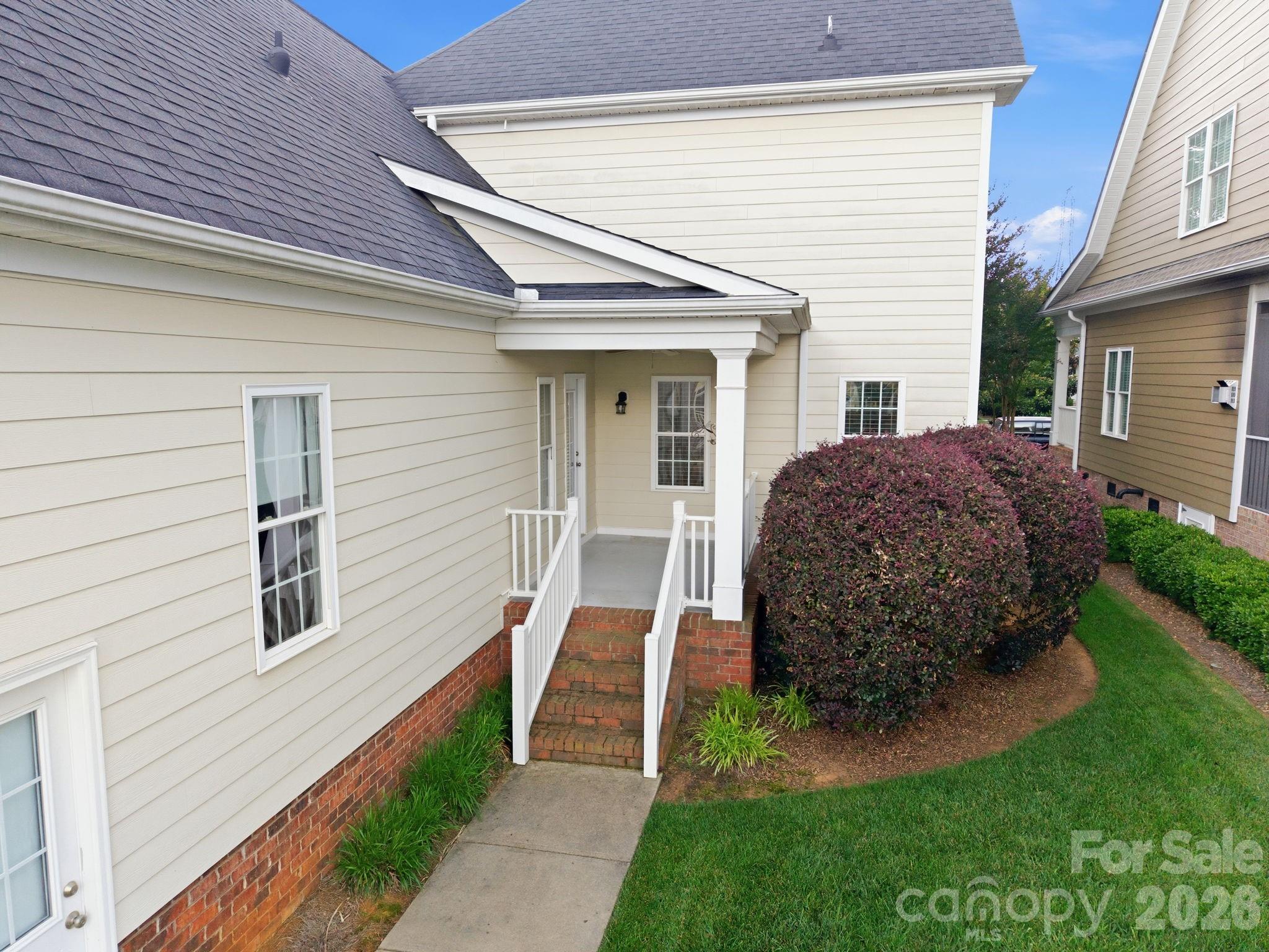 3210 Kelsey Plaza