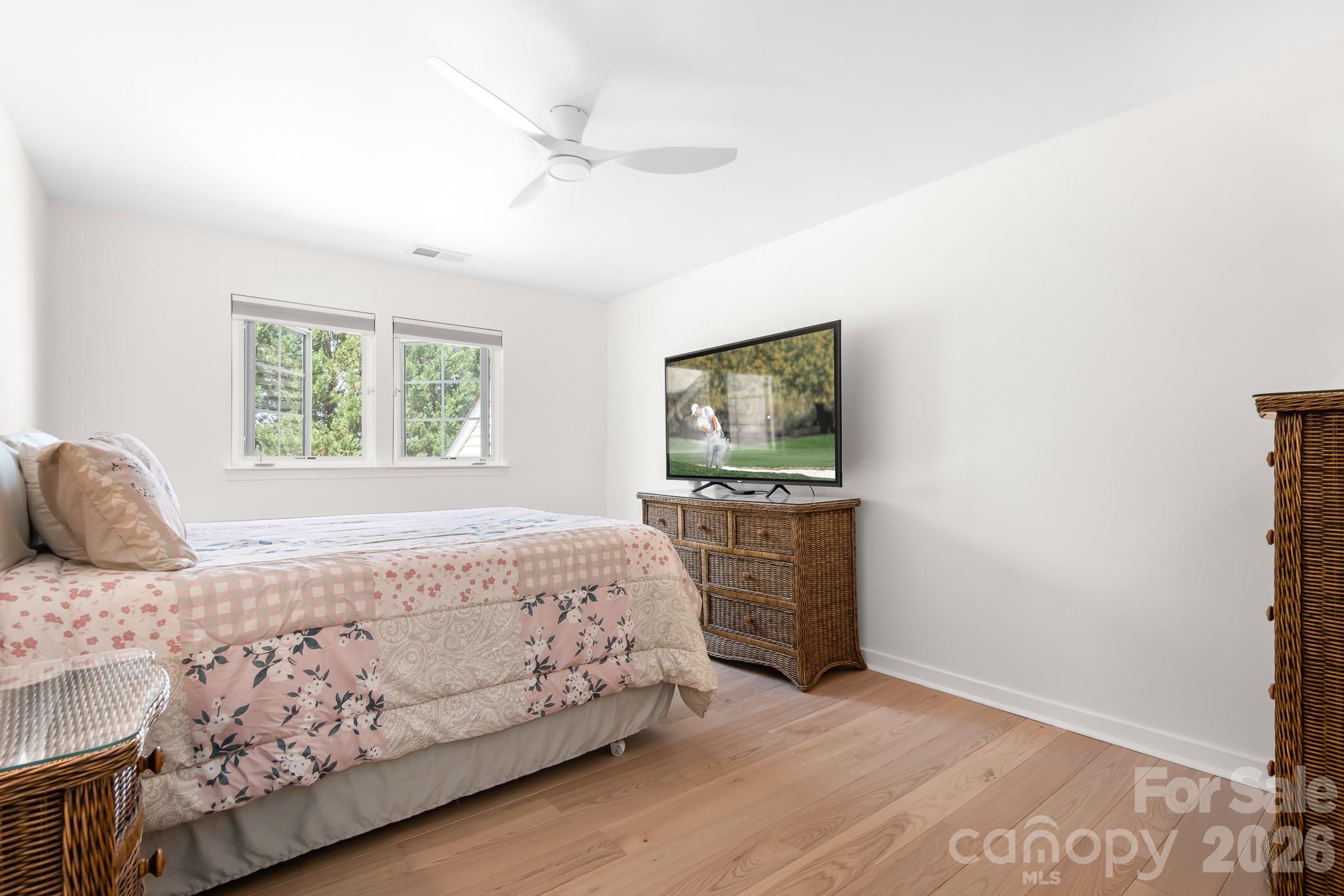 14566 Greenpoint Lane