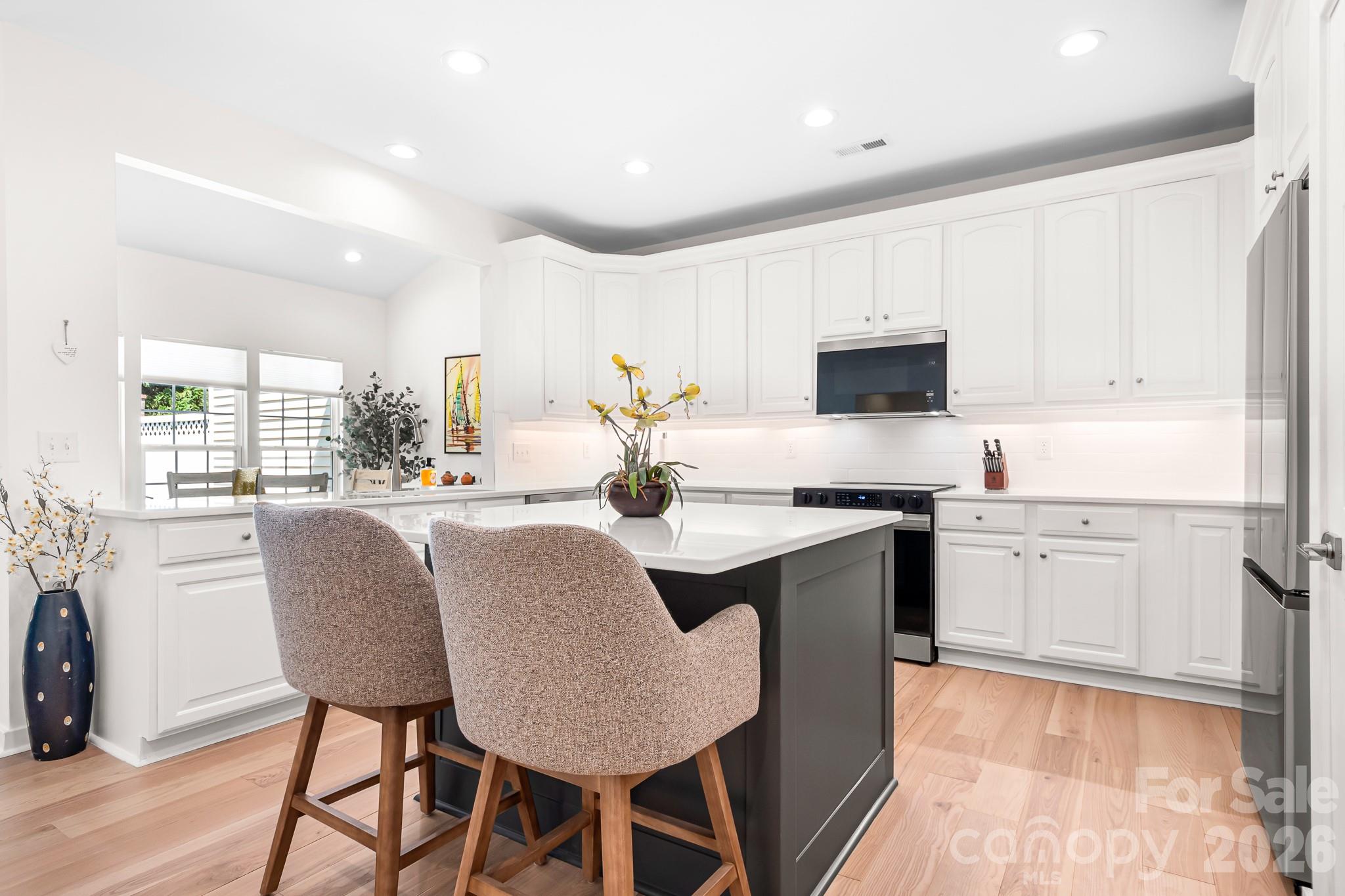14566 Greenpoint Lane
