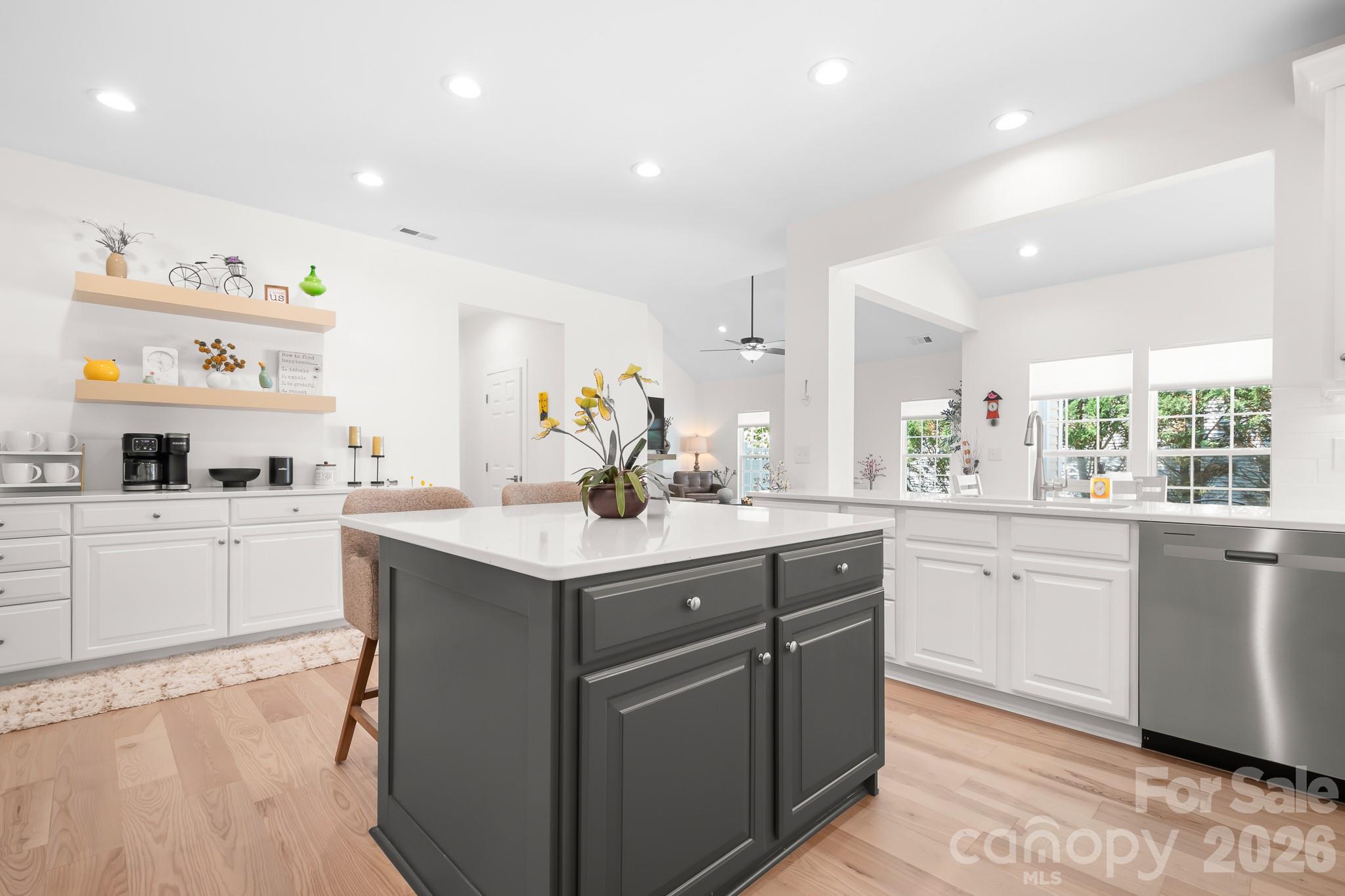 14566 Greenpoint Lane