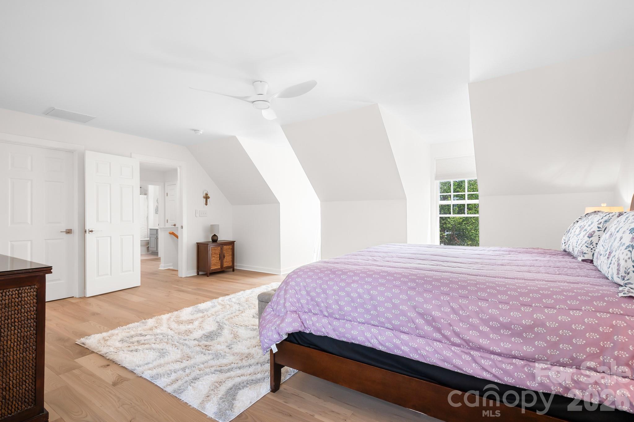 14566 Greenpoint Lane