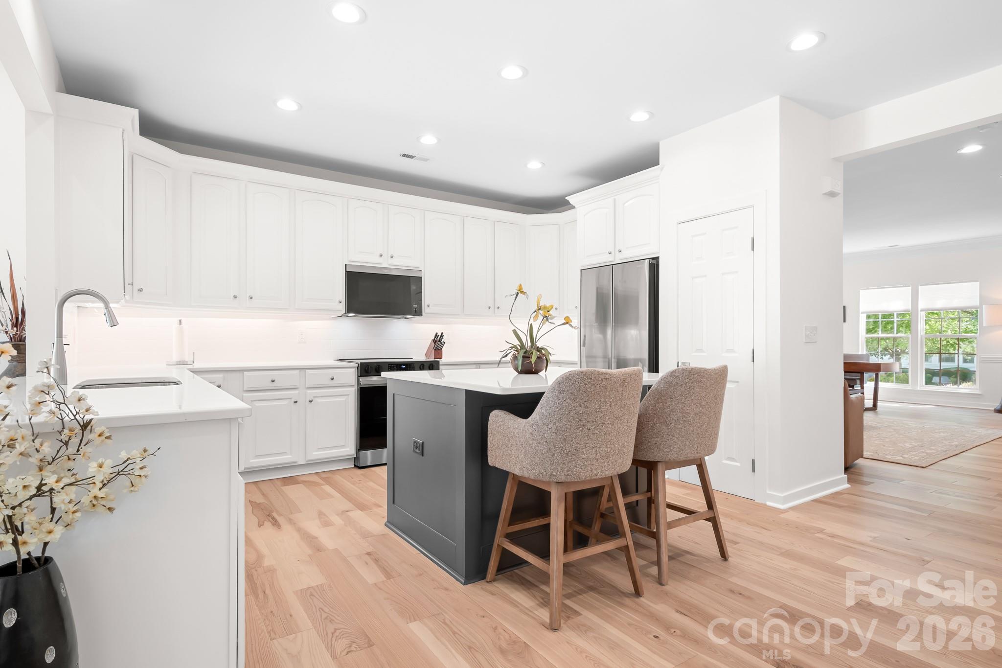 14566 Greenpoint Lane