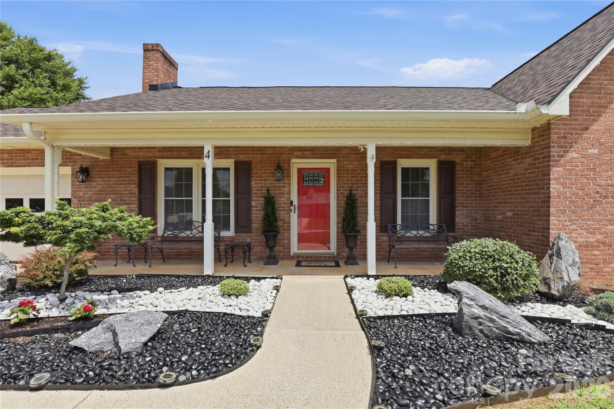 4 Fox Ridge Drive