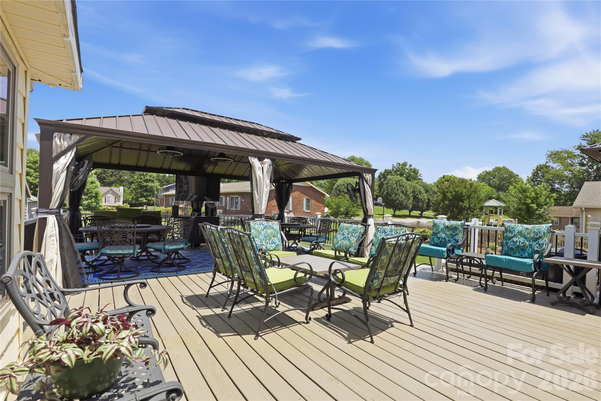 4 Fox Ridge Drive
