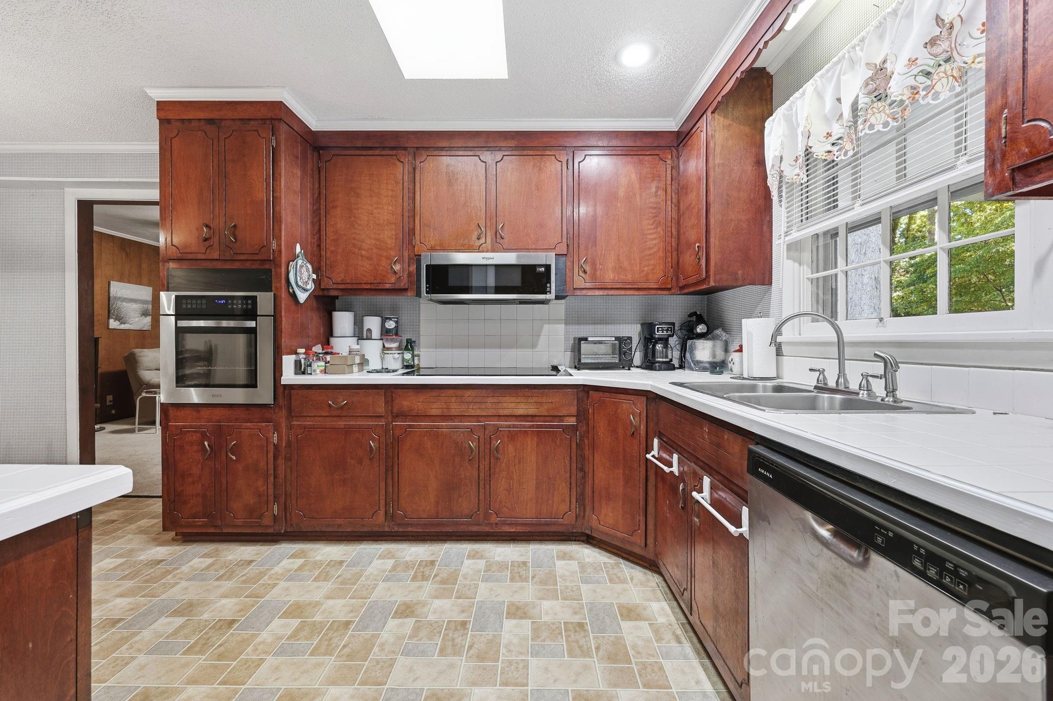 401 White Oaks Drive