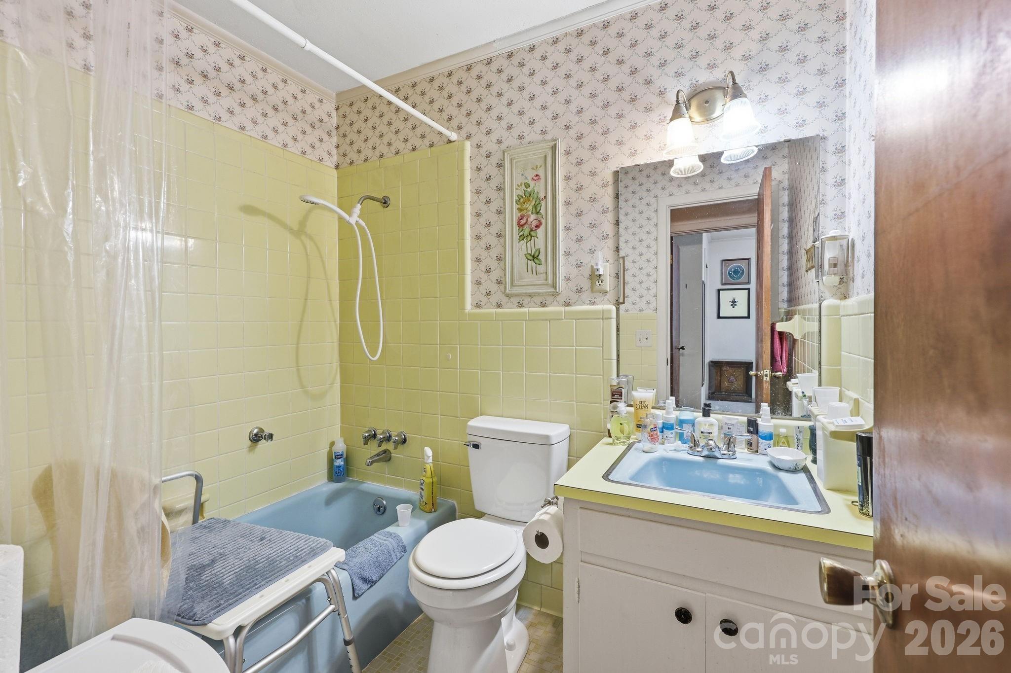 401 White Oaks Drive
