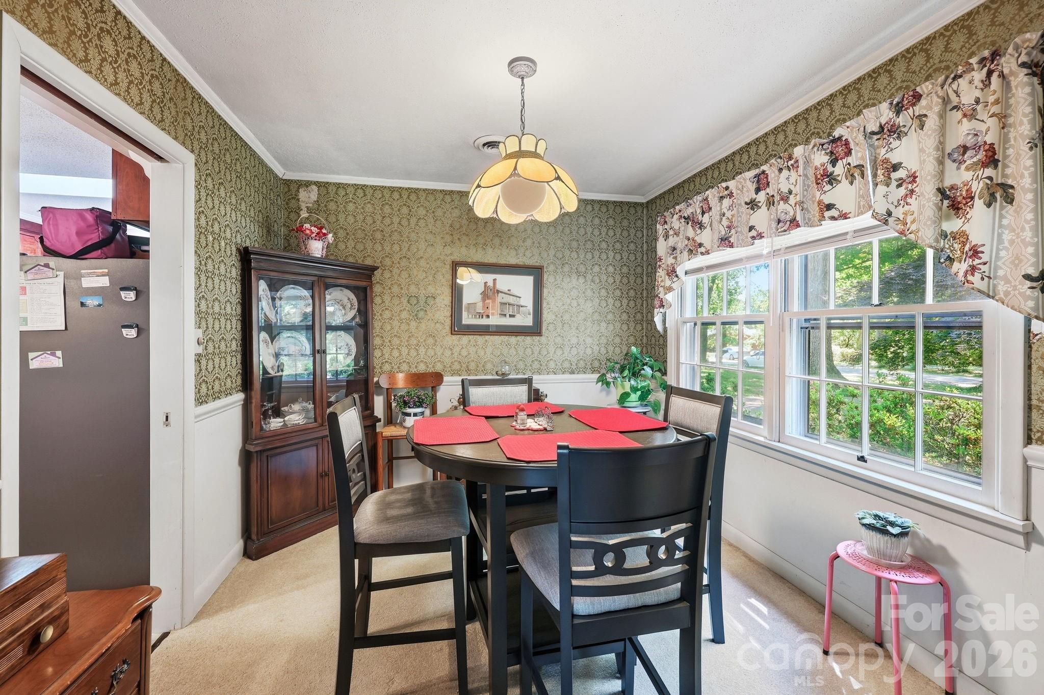 401 White Oaks Drive