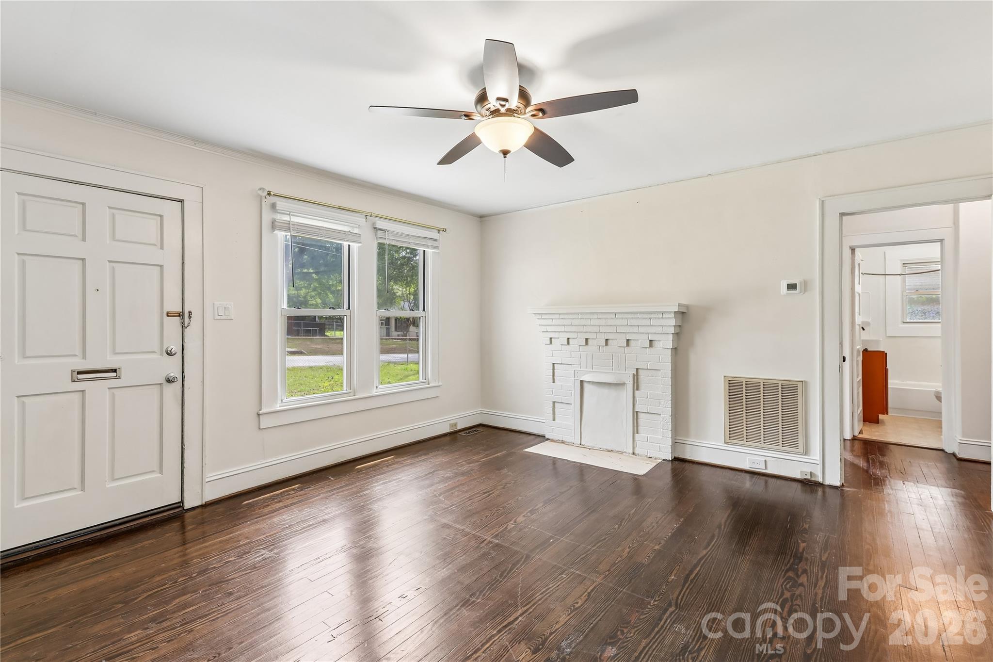 1010 Desoto Avenue