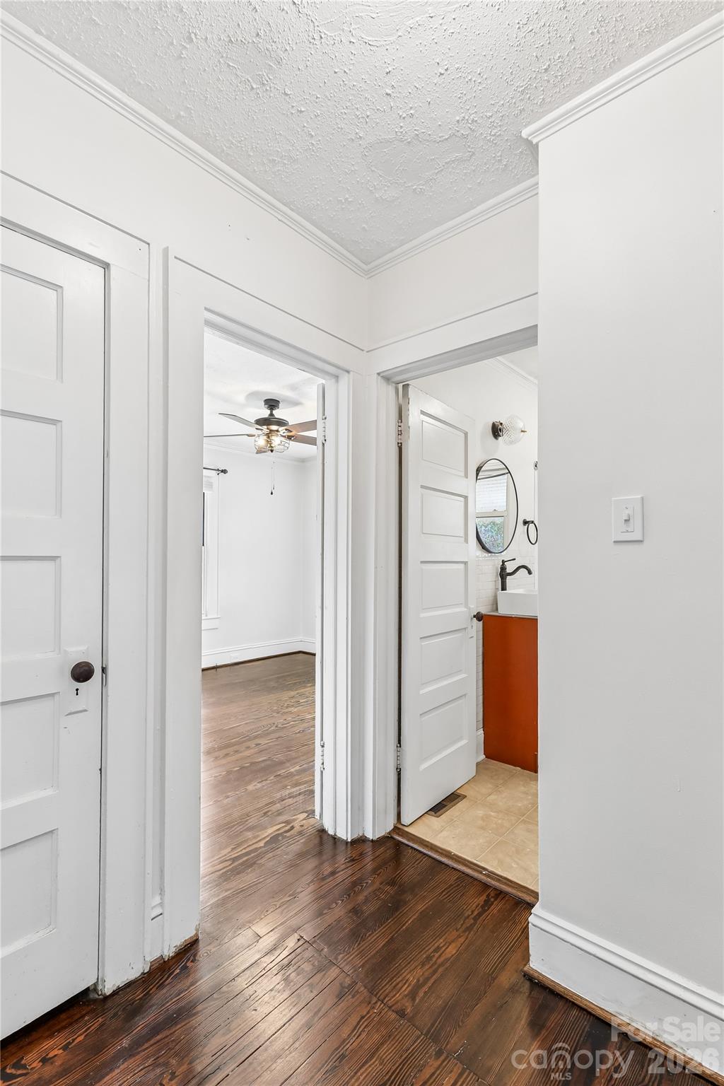 1010 Desoto Avenue