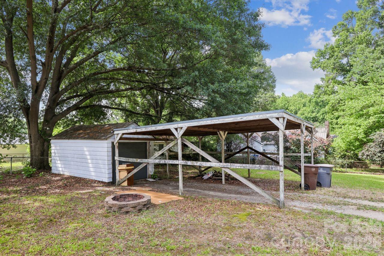 1010 Desoto Avenue
