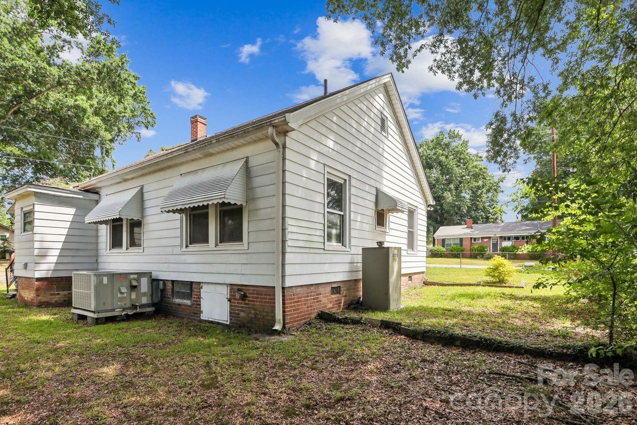 1010 Desoto Avenue