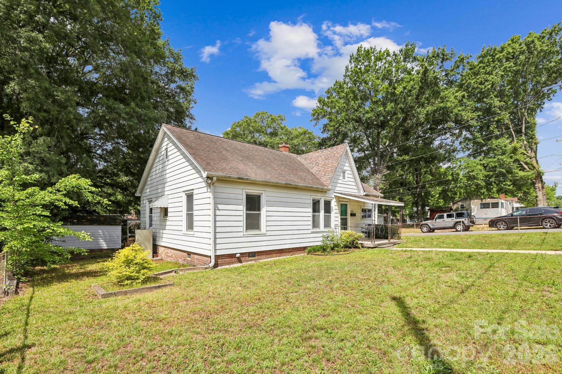 1010 Desoto Avenue