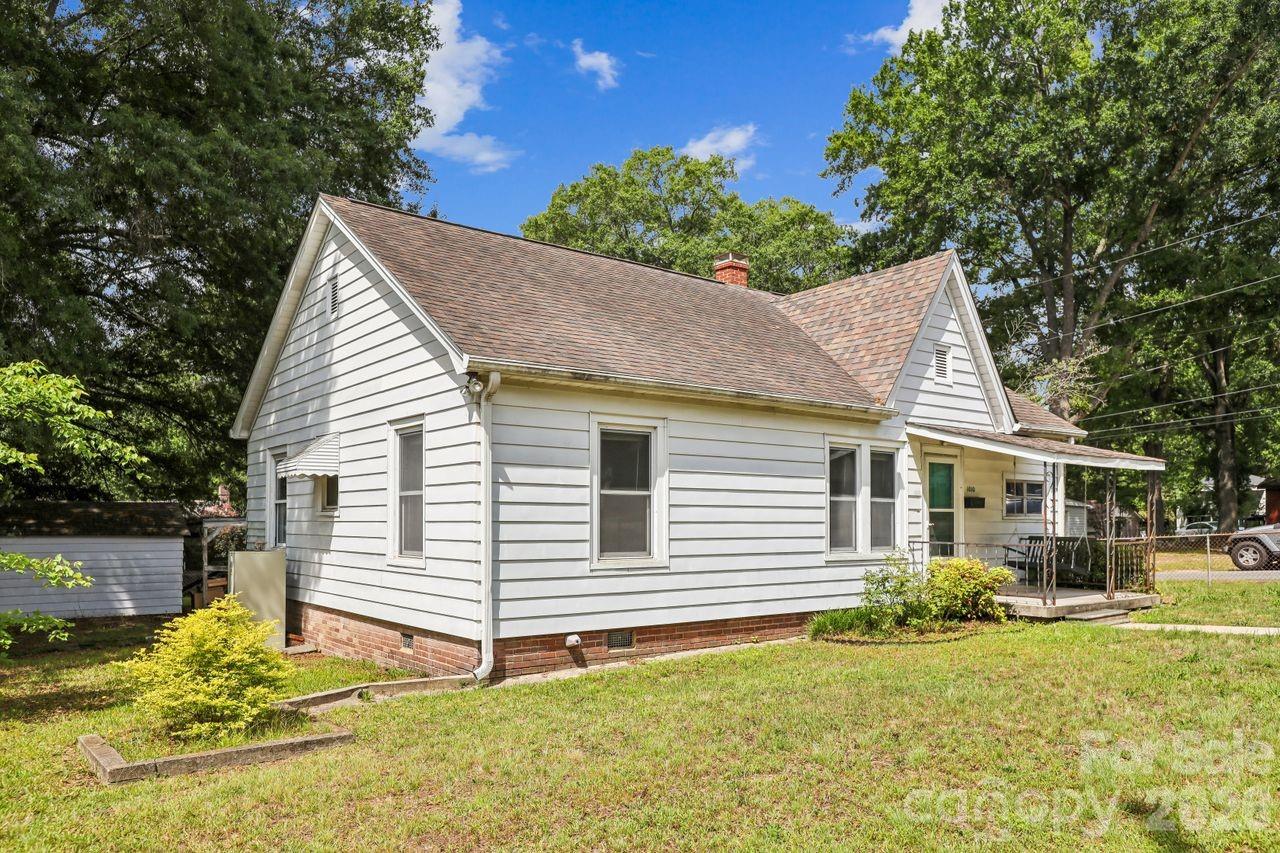 1010 Desoto Avenue