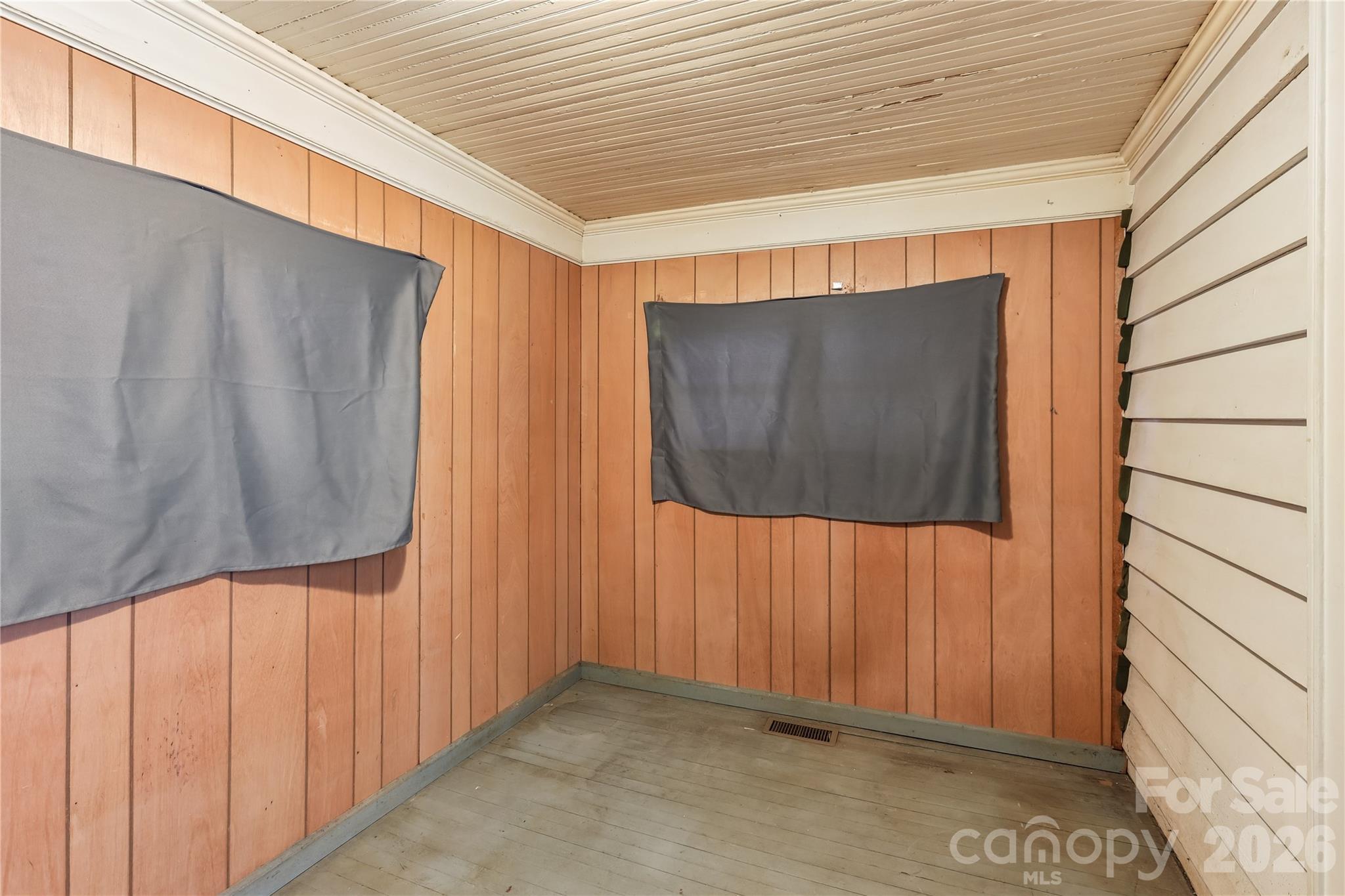 1010 Desoto Avenue