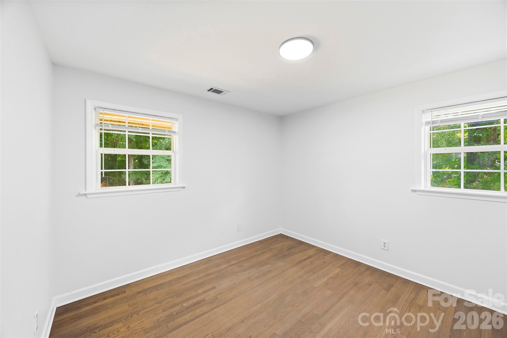1047 White Plains Road