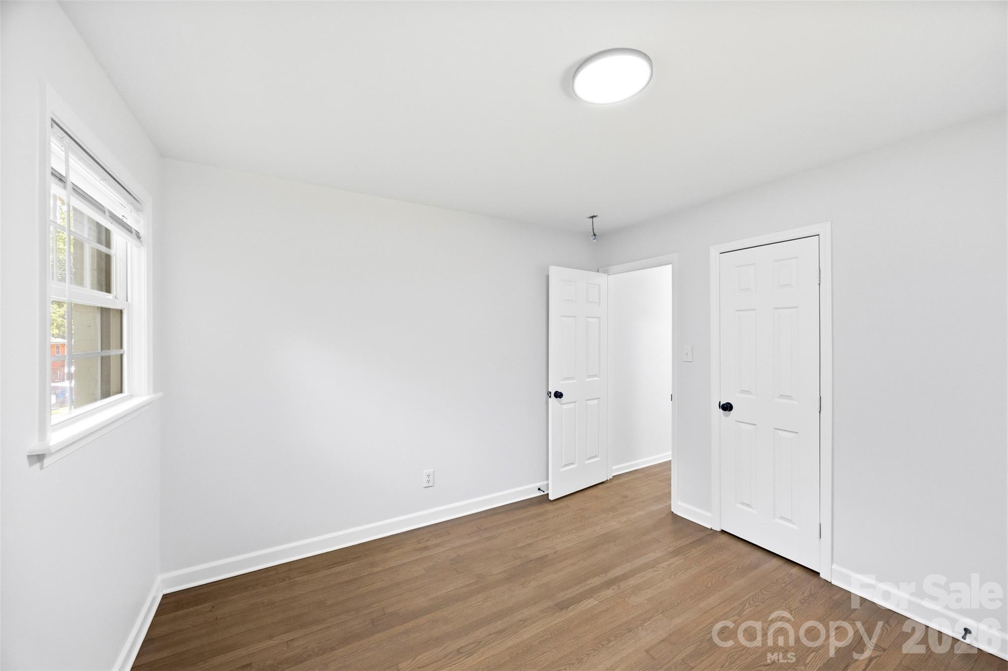 1047 White Plains Road