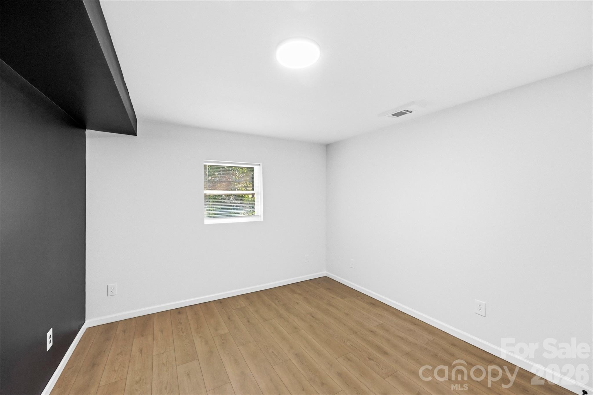 1047 White Plains Road