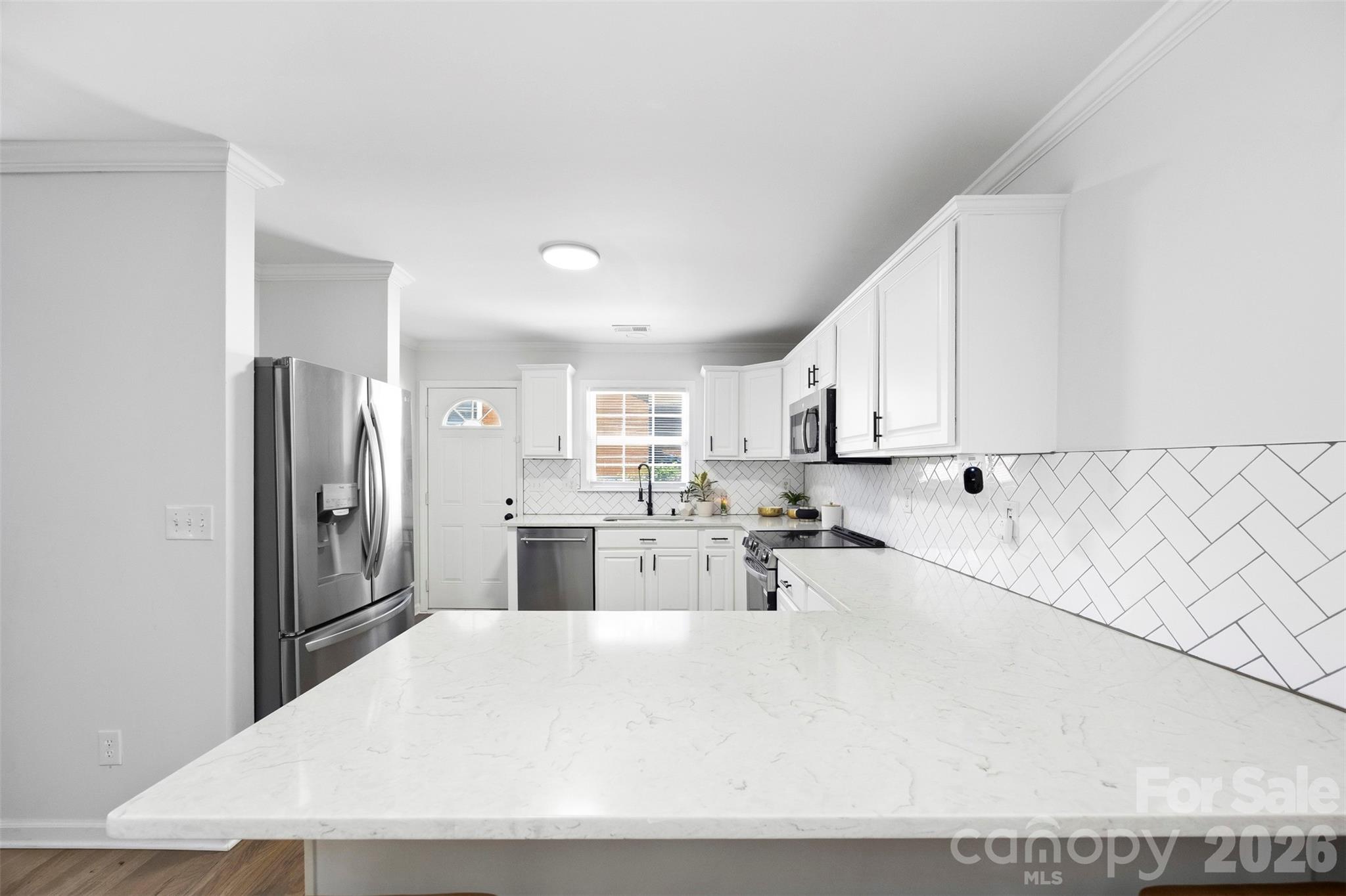 1047 White Plains Road