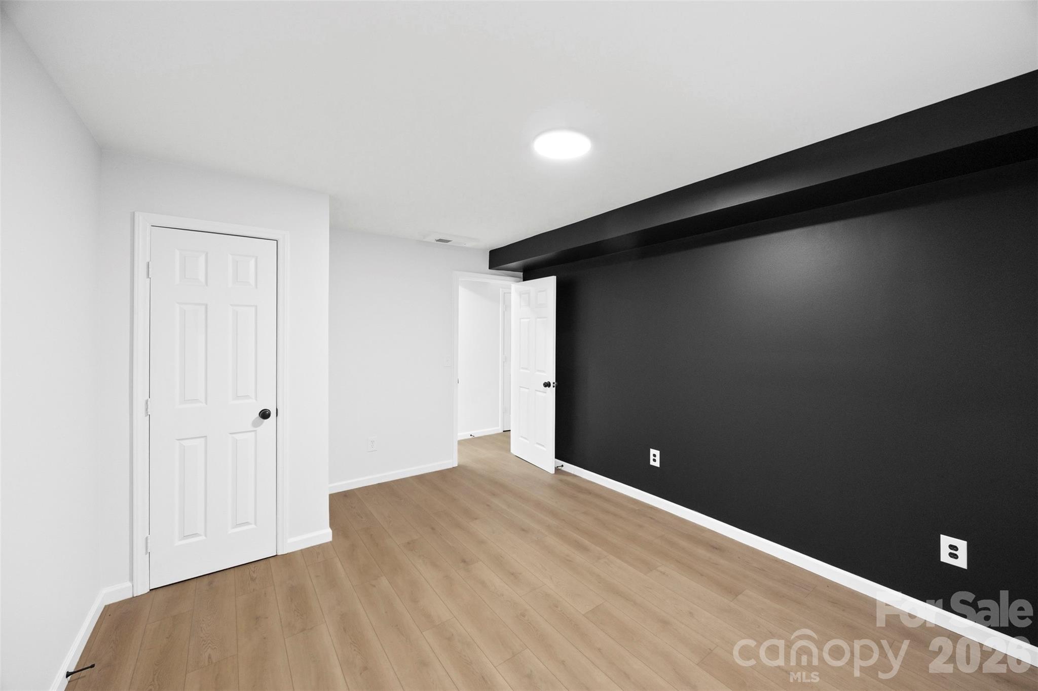 1047 White Plains Road