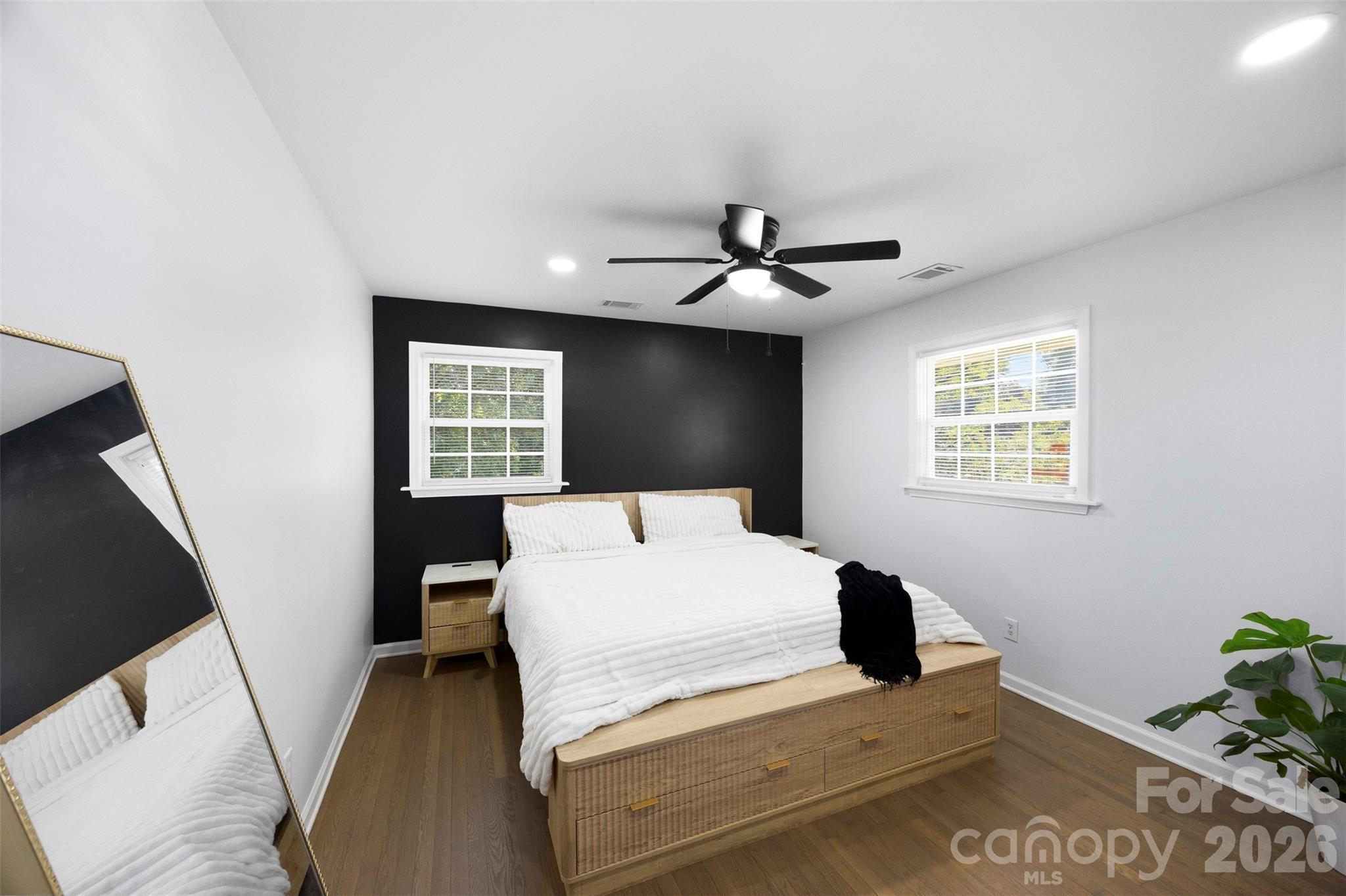 1047 White Plains Road