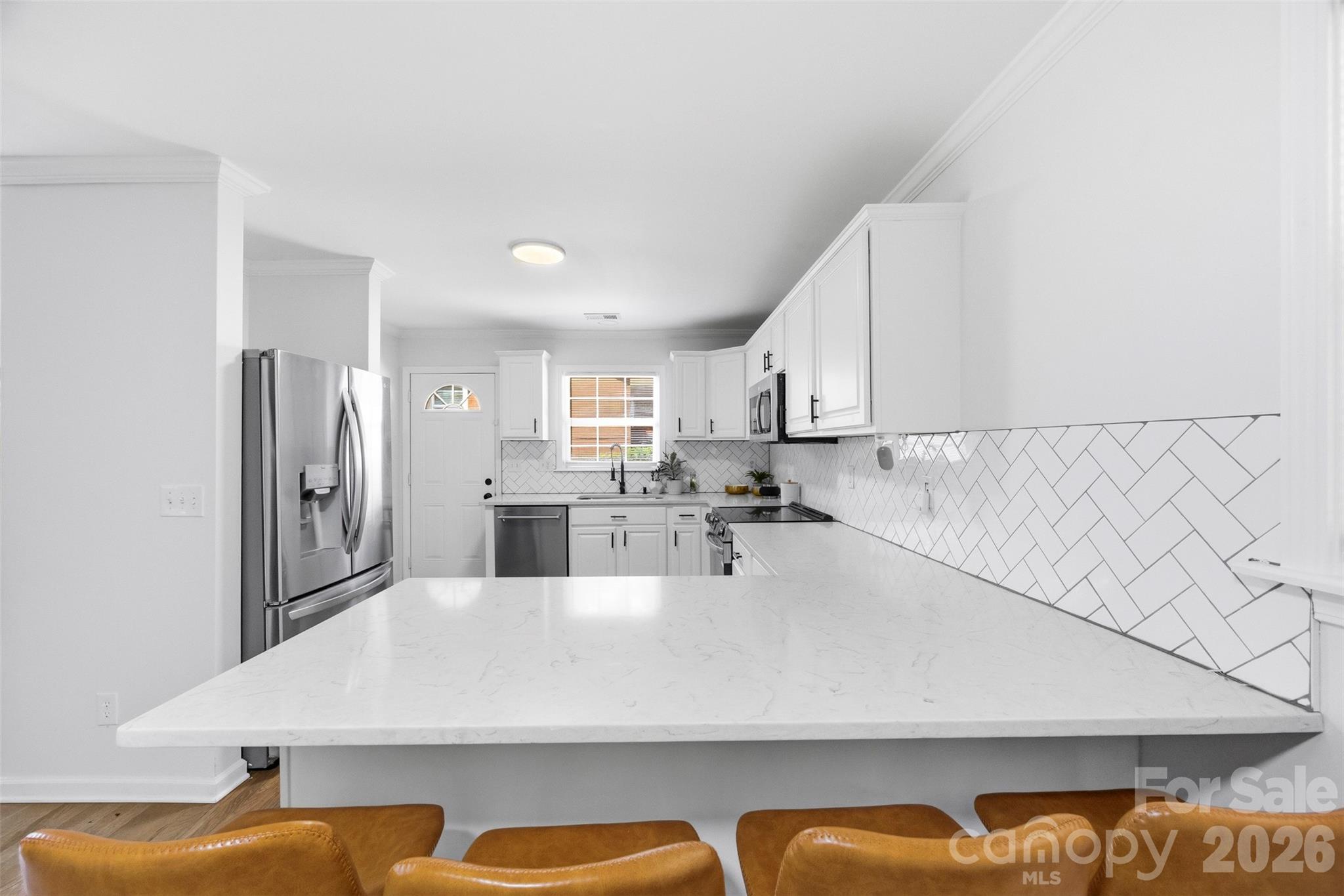 1047 White Plains Road