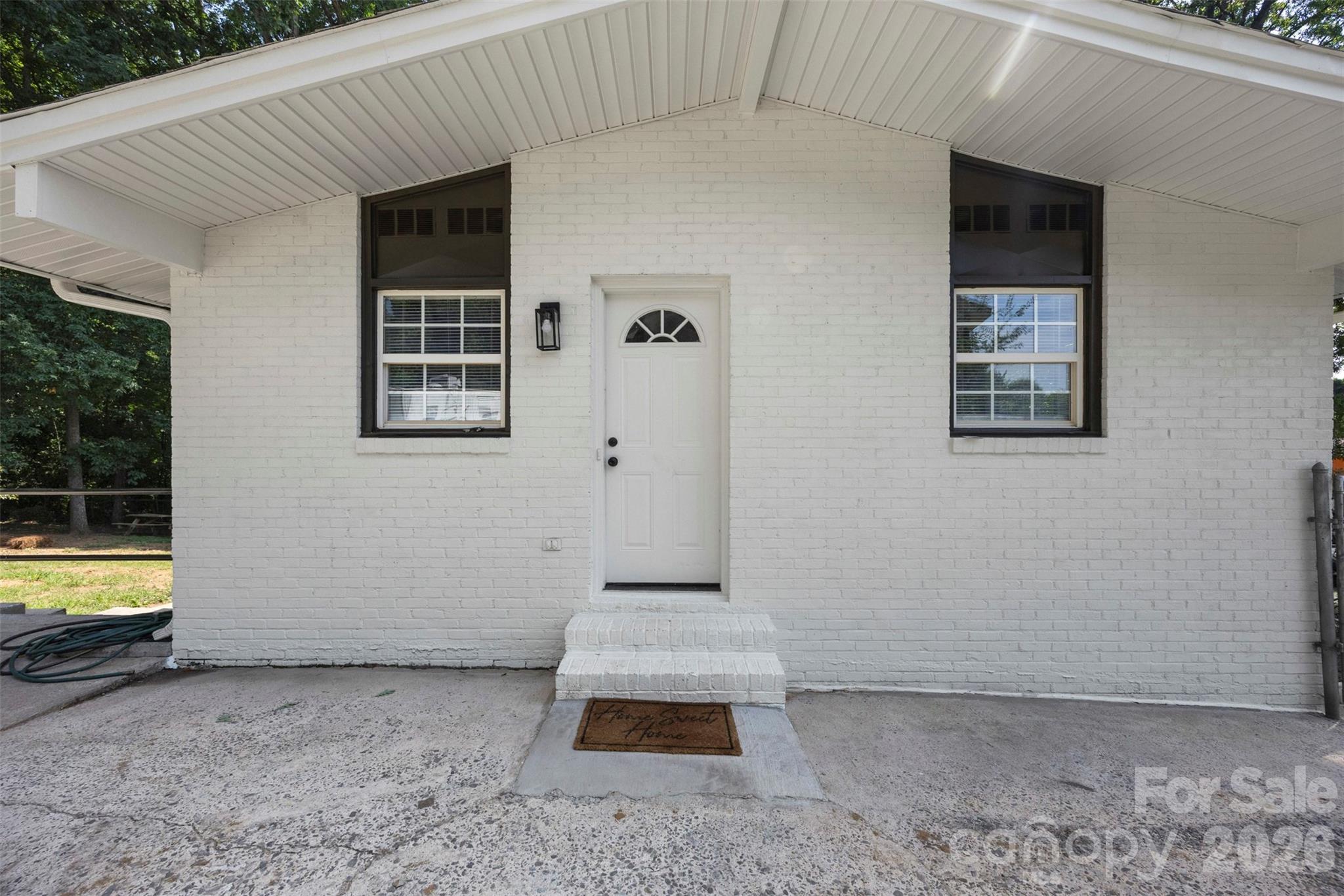 1047 White Plains Road