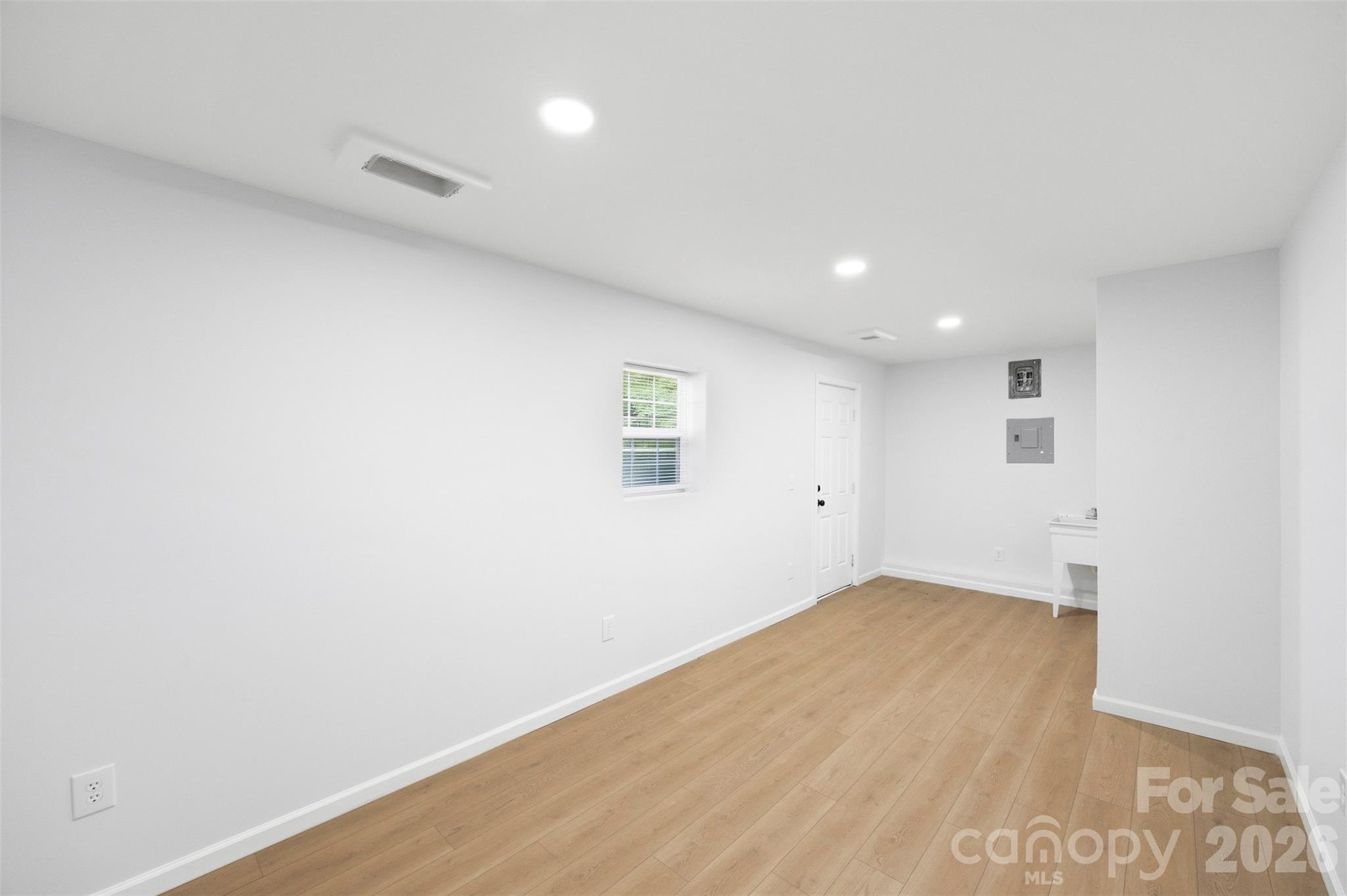 1047 White Plains Road