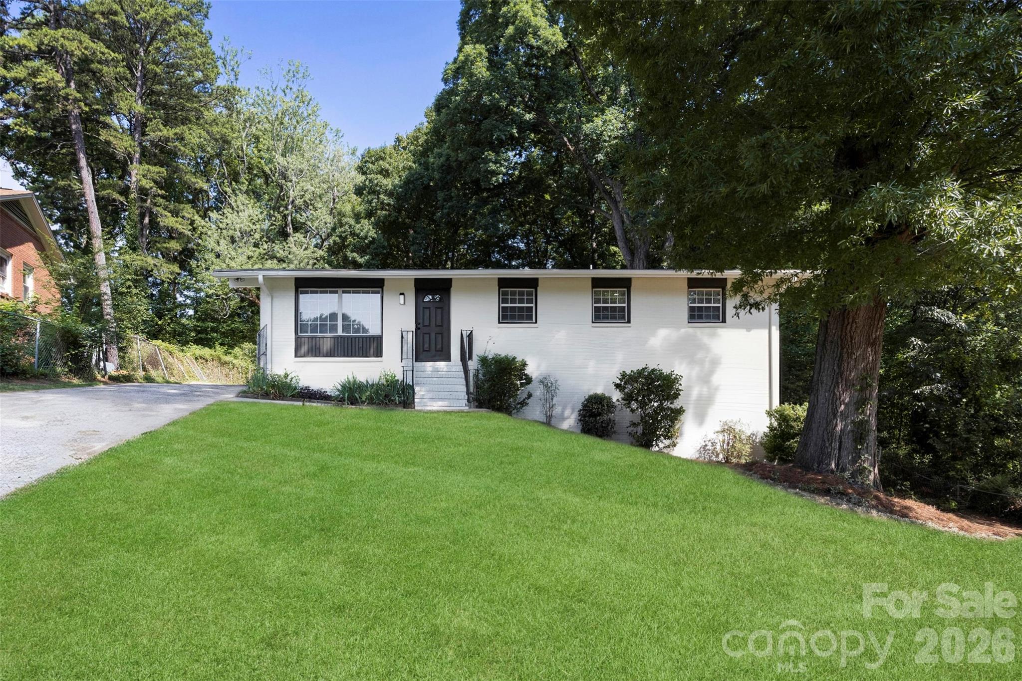 1047 White Plains Road