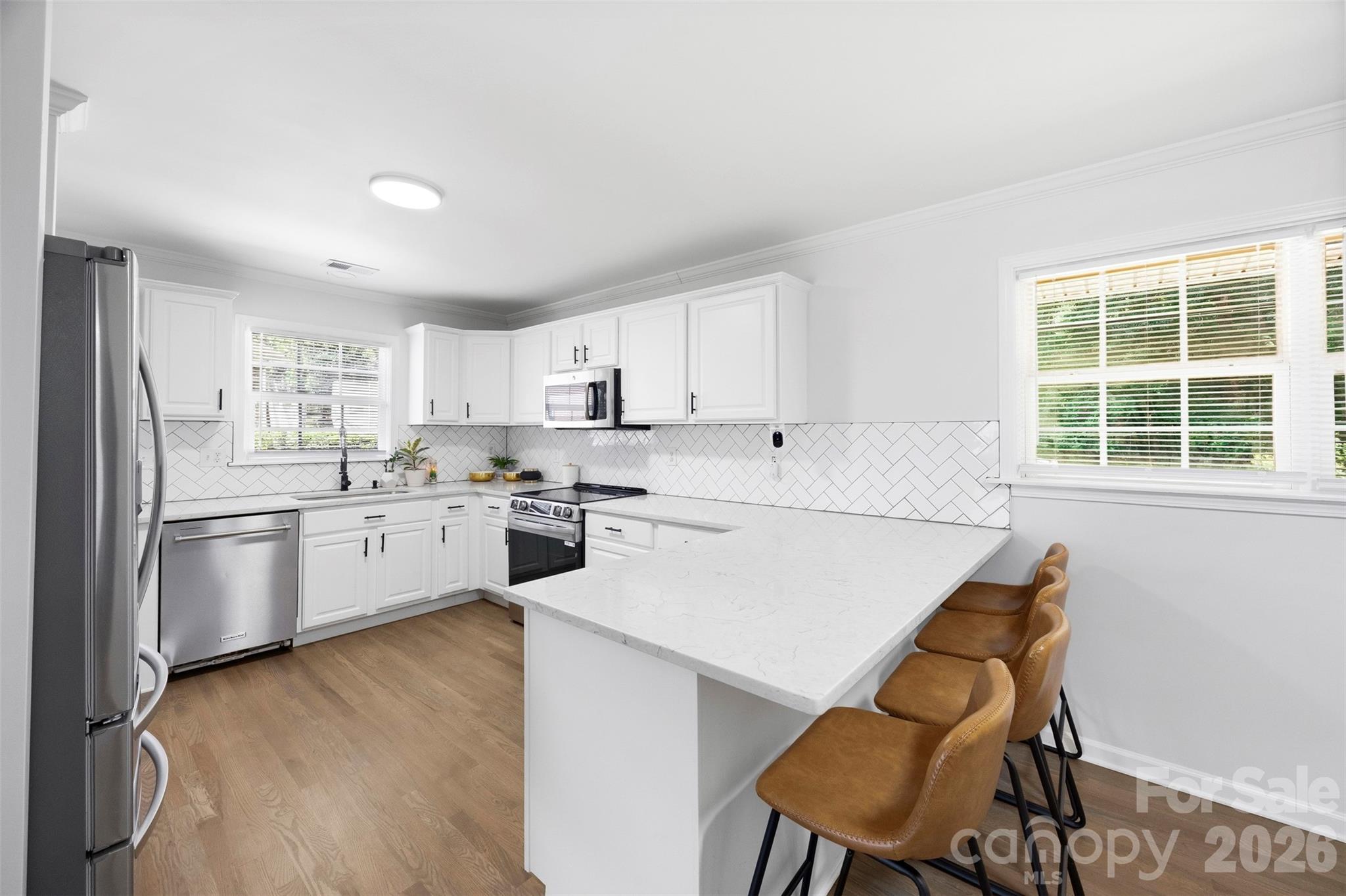 1047 White Plains Road