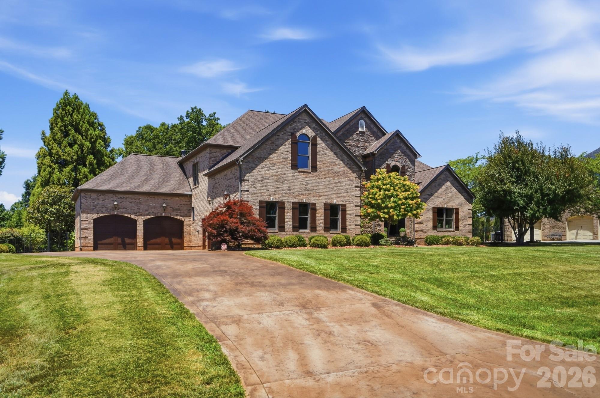 142 Riverchase Lane