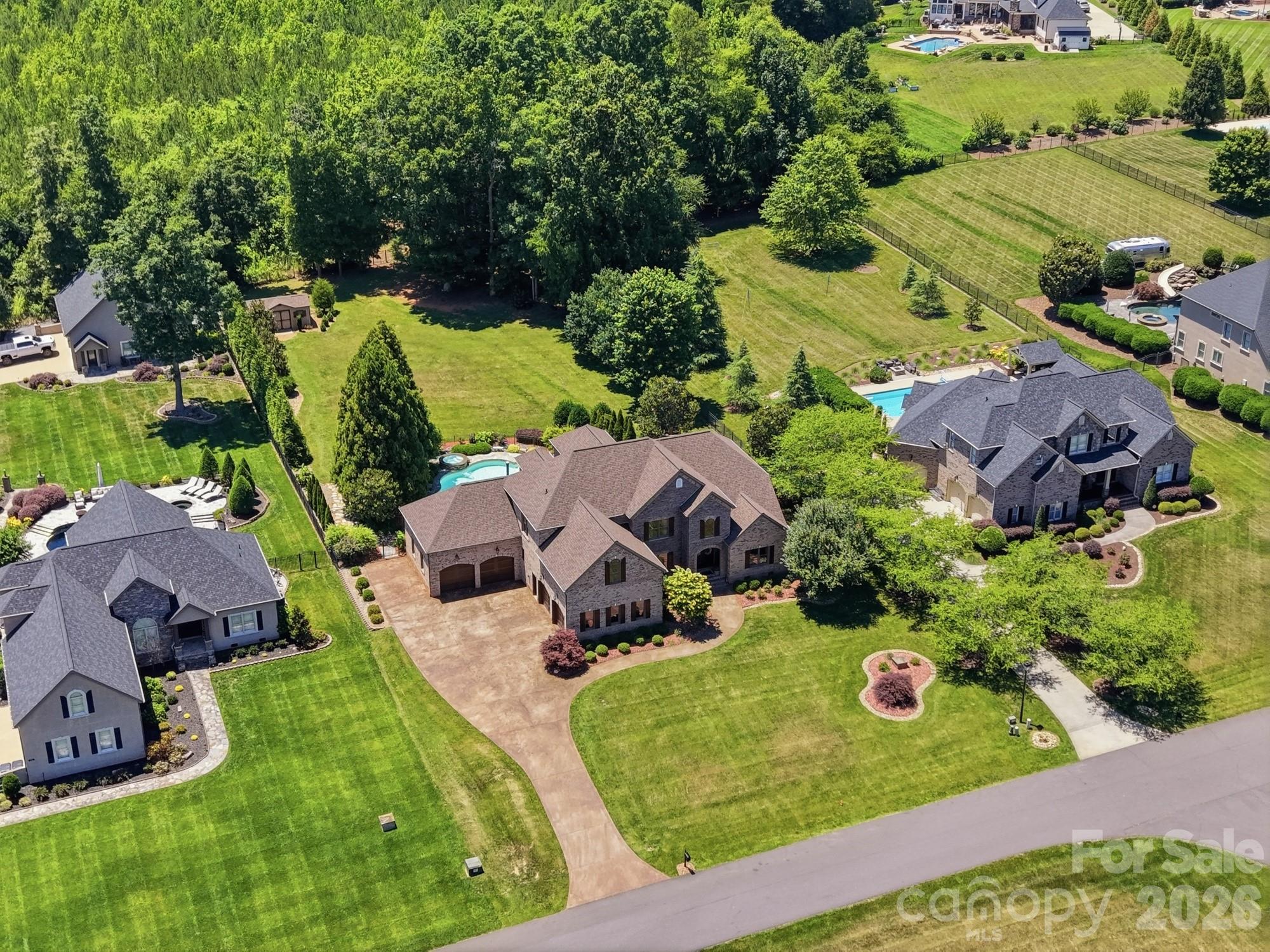 142 Riverchase Lane