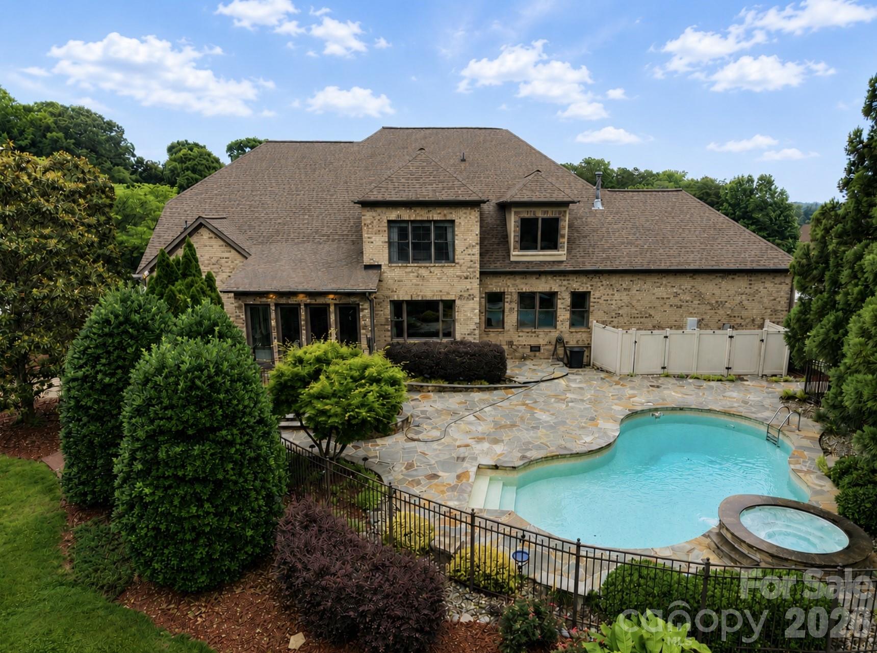 142 Riverchase Lane