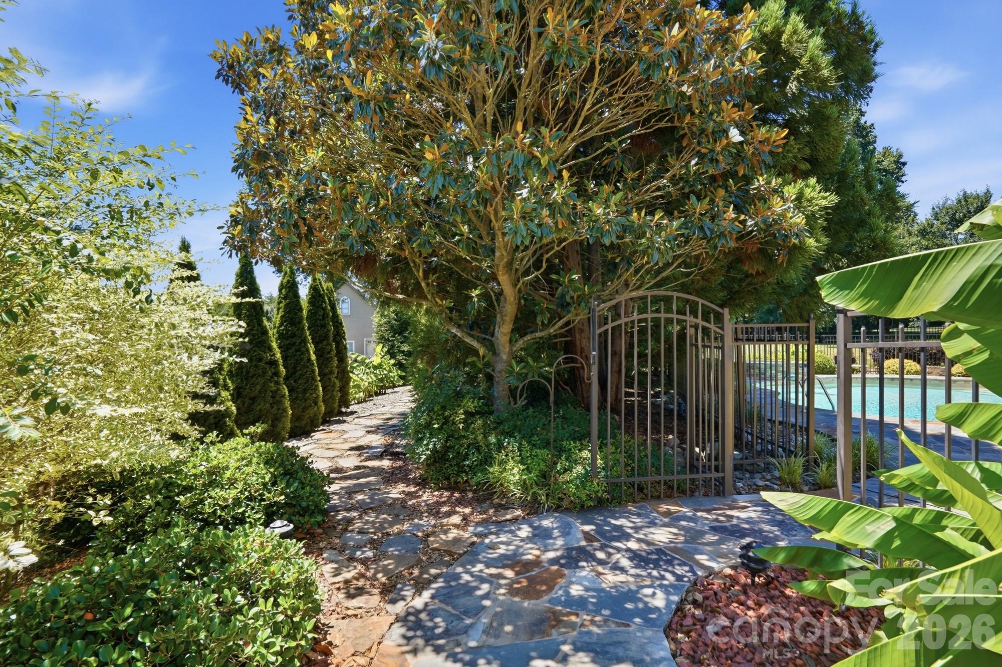 142 Riverchase Lane