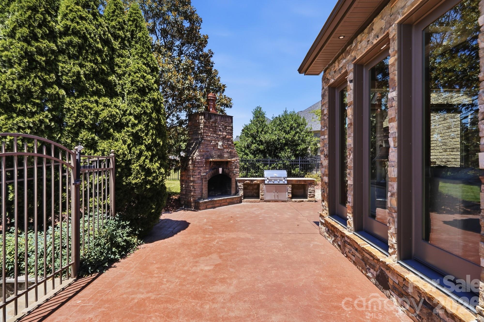 142 Riverchase Lane
