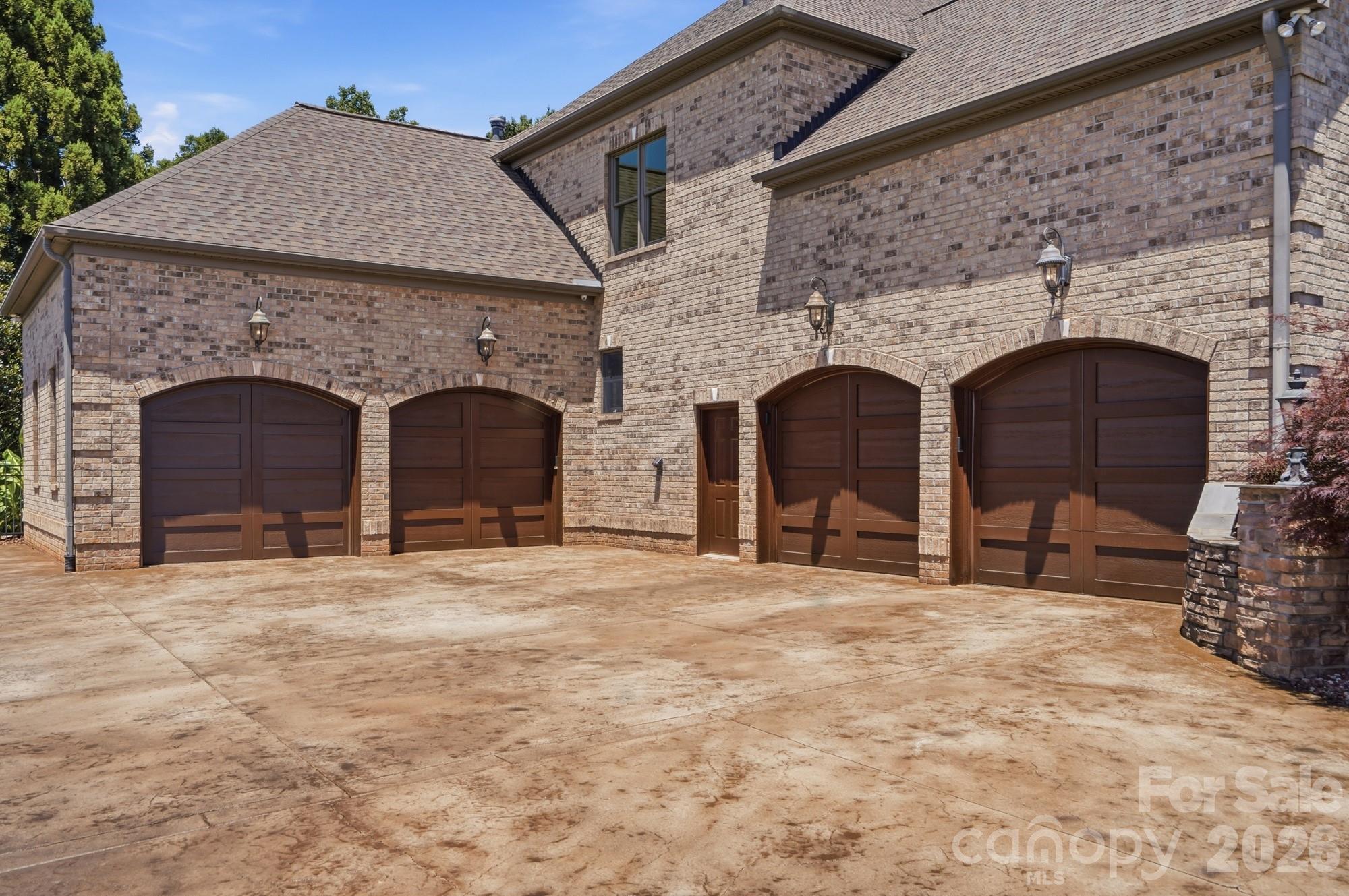 142 Riverchase Lane