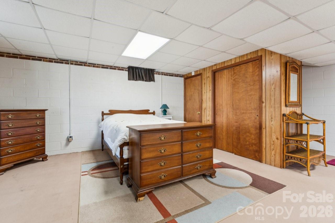918 Pinehaven Drive