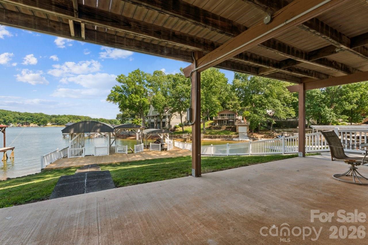 918 Pinehaven Drive